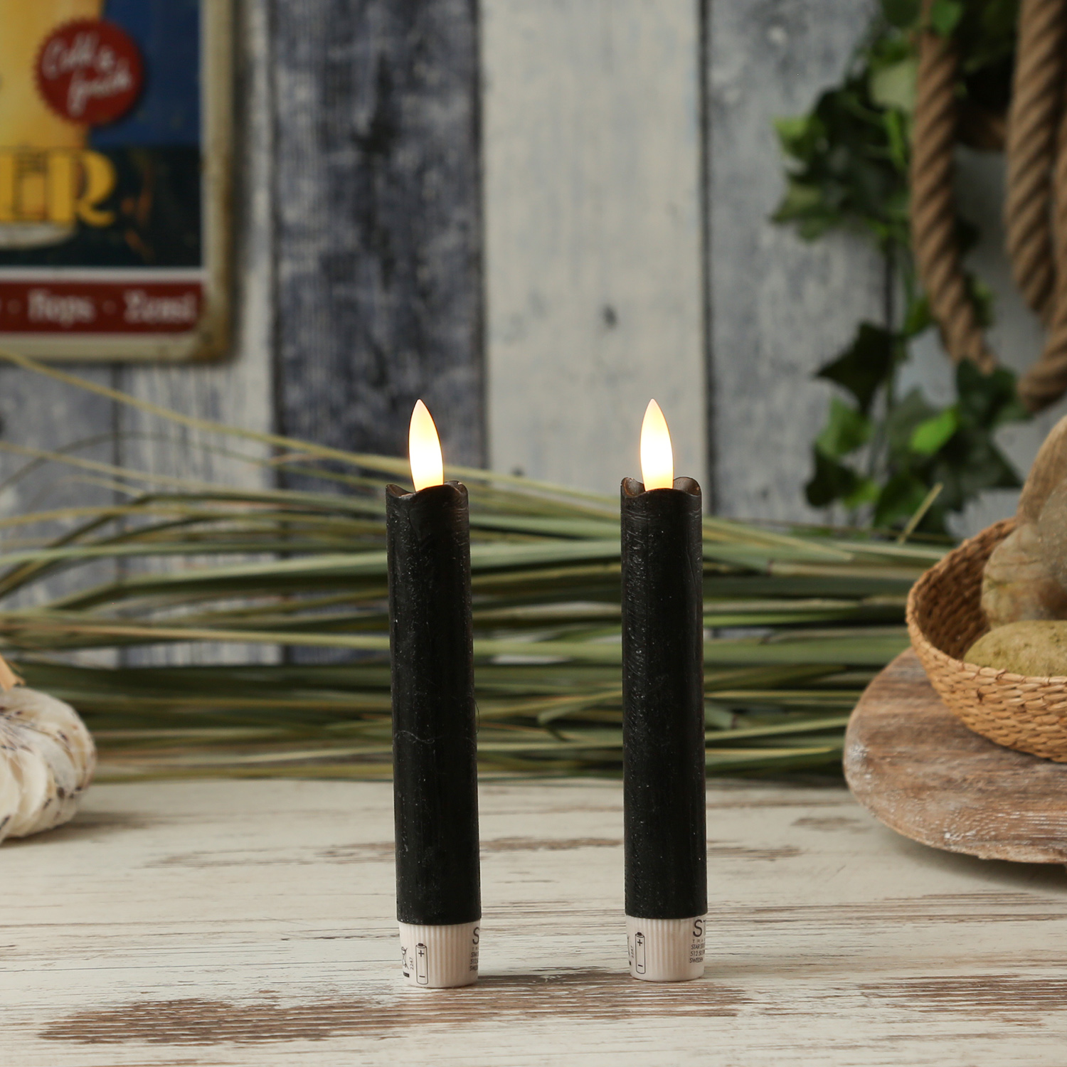 LED Stabkerzen Flamme - Echtwachs - flackernde warmweisse LED - H- 15cm - Timer - schwarz - 2er Set LED Stabkerzen Flamme - Echtwachs - flackernde warmweisse LED - H- 15cm - Timer - schwarz - 2er Set