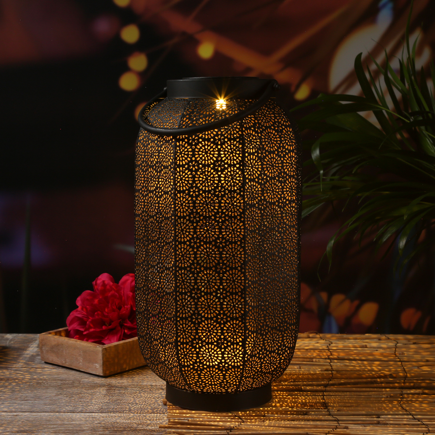 LED Solar Laterne - hängend u. stehend - Metall - warmweiße LED - H: 36cm - schwarz, gold