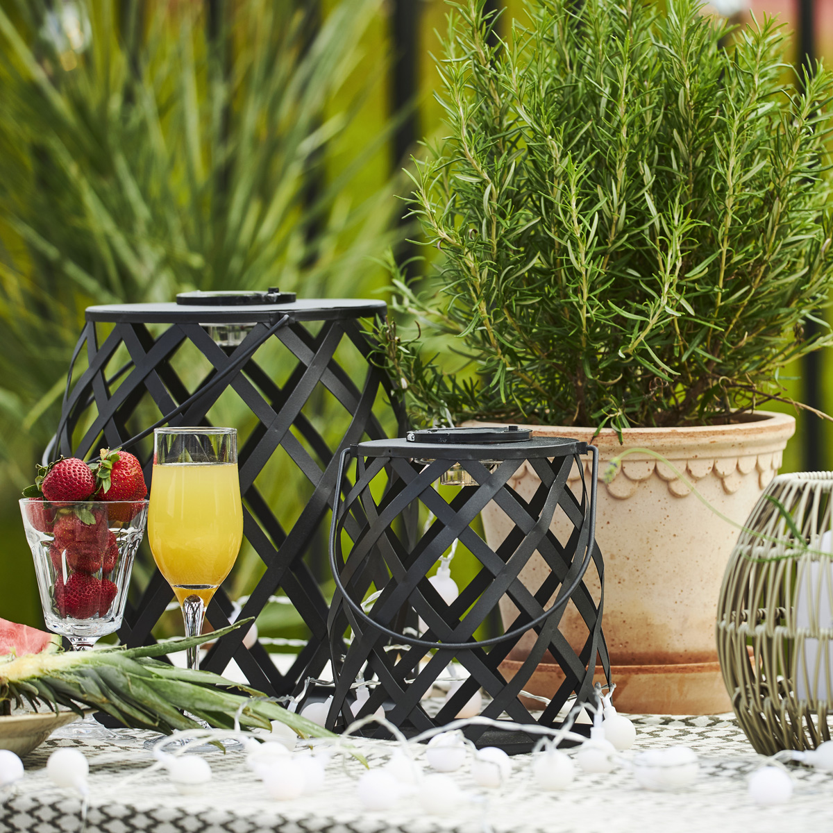 LED  Solar Laterne CALABRIA - warmweiße LED - H: 28cm - Dämmerungssensor - outdoor LED  Solar Laterne CALABRIA - warmweiße LED - H: 28cm - Dämmerungssensor - outdoor