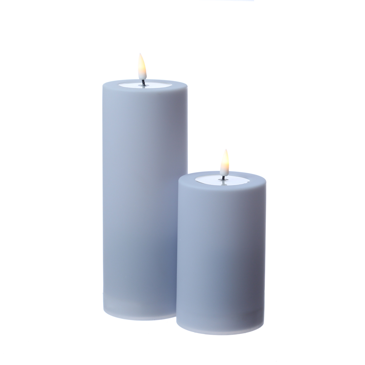 LED Stumpenkerze MIA - Kunststoff - realistische 3D Flamme - H: 12,5cm - outdoor - pastellblau LED Stumpenkerze MIA - Kunststoff - realistische 3D Flamme - H: 12,5cm - outdoor - pastellblau