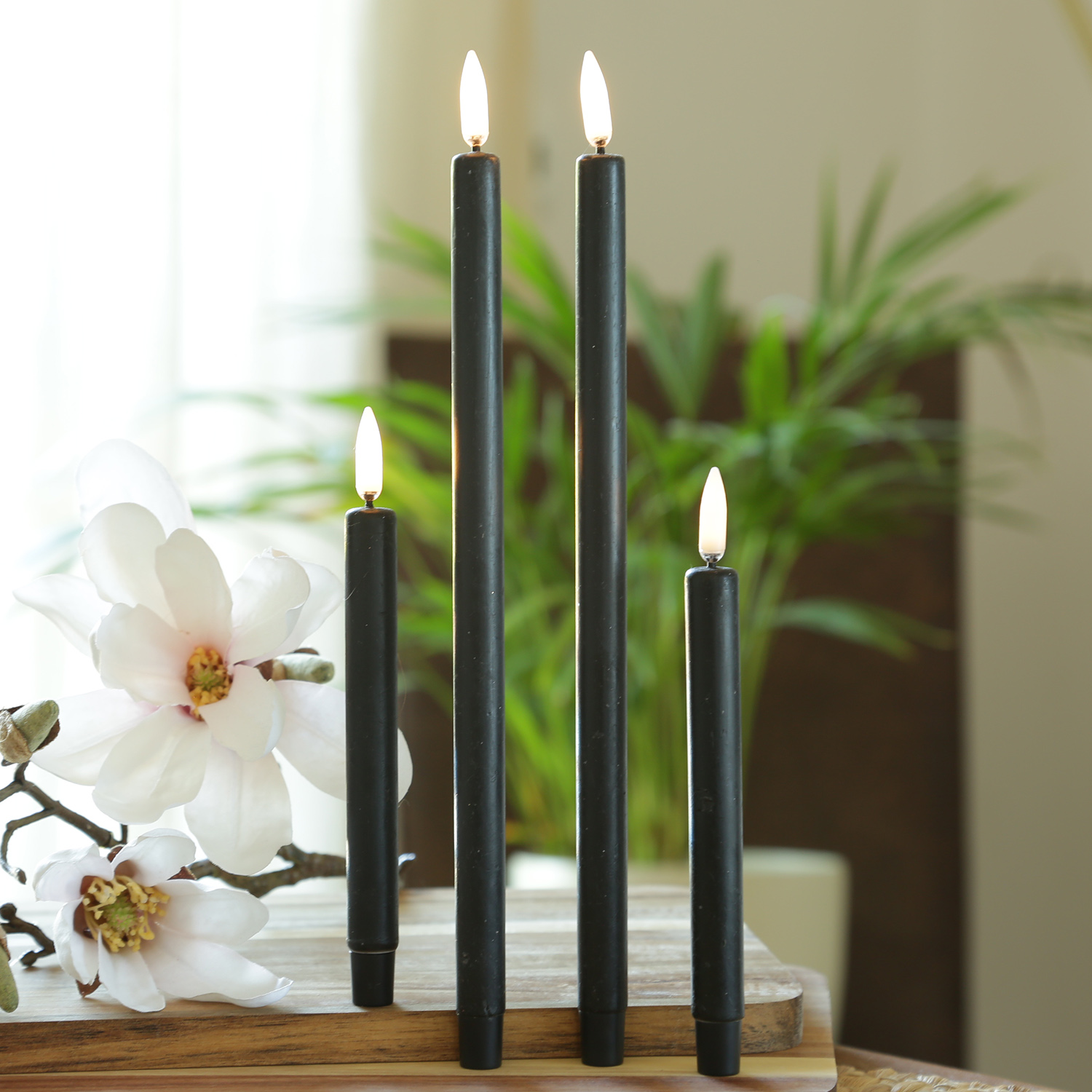 LED Stabkerzen THEA - dünne Tafelkerzen - Echtwachs - H: 16,6cm - D: 1,3cm - schwarz - 2 Stück LED Stabkerzen THEA - dünne Tafelkerzen - Echtwachs - H: 16,6cm - D: 1,3cm - schwarz - 2 Stück