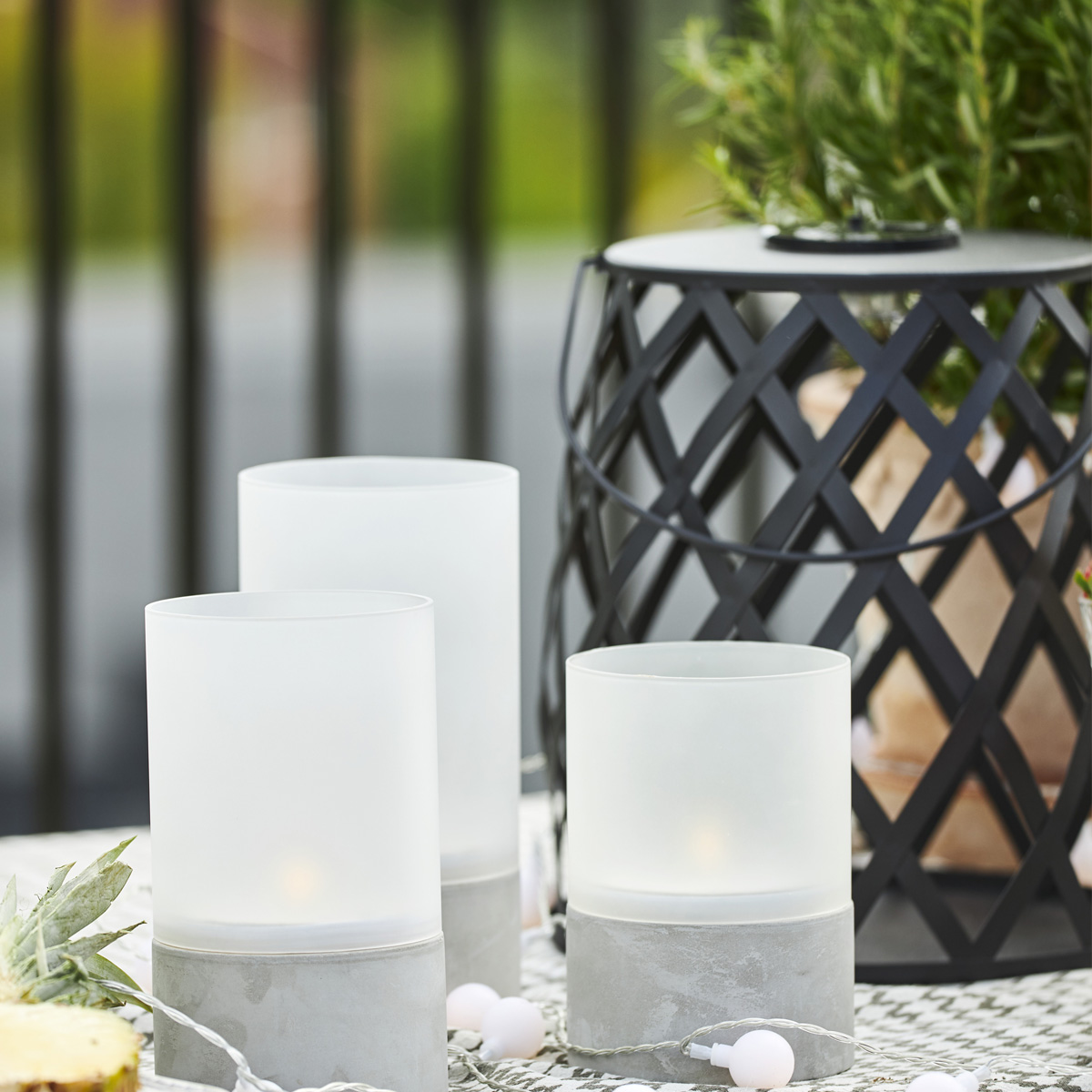 LED  Solar Laterne CALABRIA - warmweiße LED - H: 28cm - Dämmerungssensor - outdoor LED  Solar Laterne CALABRIA - warmweiße LED - H: 28cm - Dämmerungssensor - outdoor