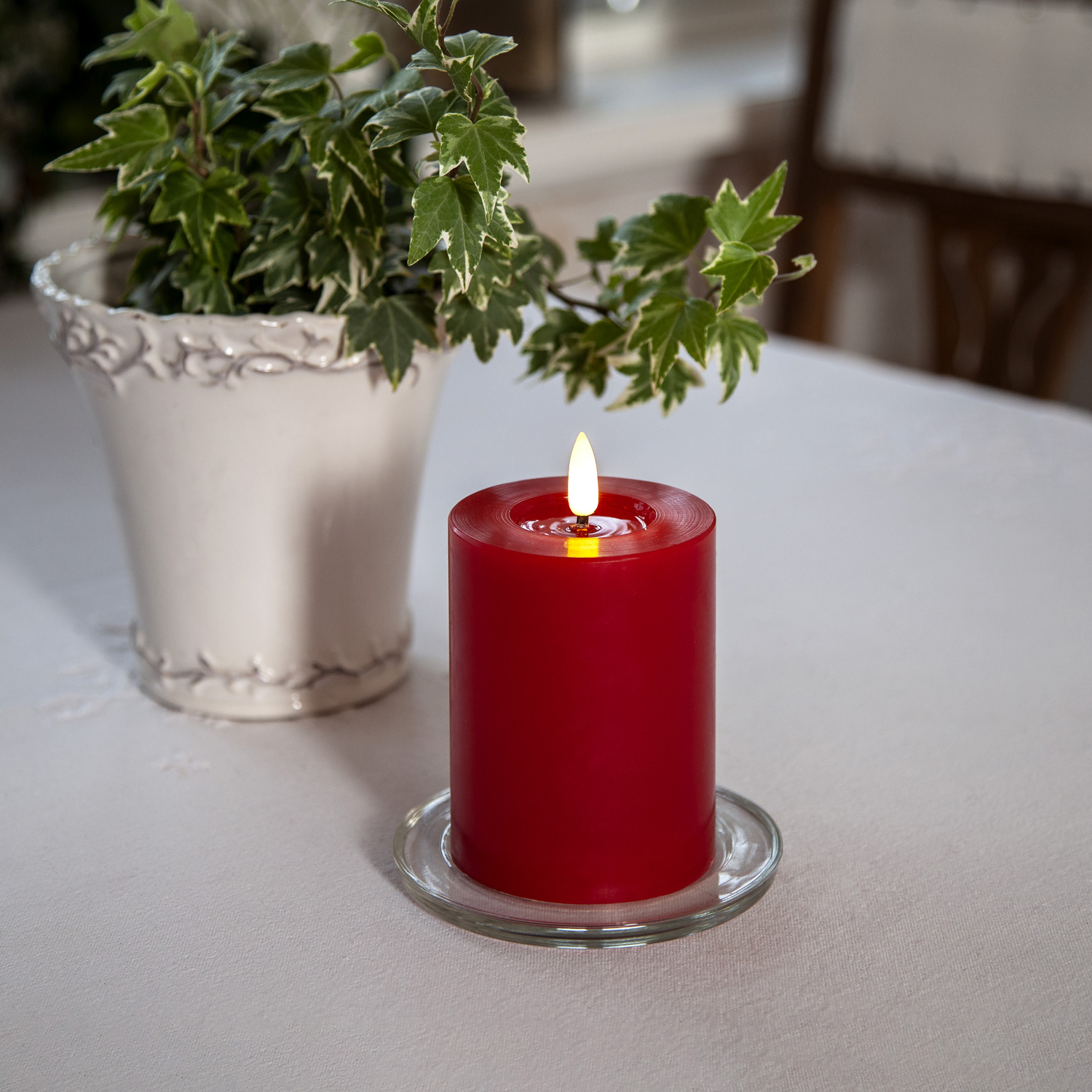 LED Stumpenkerze LINA - Echtwachs - realistische 3D Flamme - H: 12,5cm - Batterie - Timer - rot