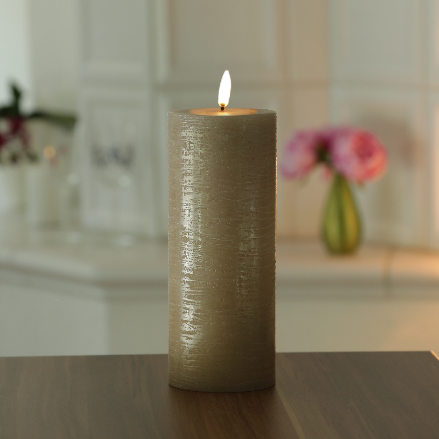 LED Kerze PIA - Rustik-Optik - Echtwachs - H: 20cm - D: 7,8cm - Timer - bis zu 1000 Std. - beige