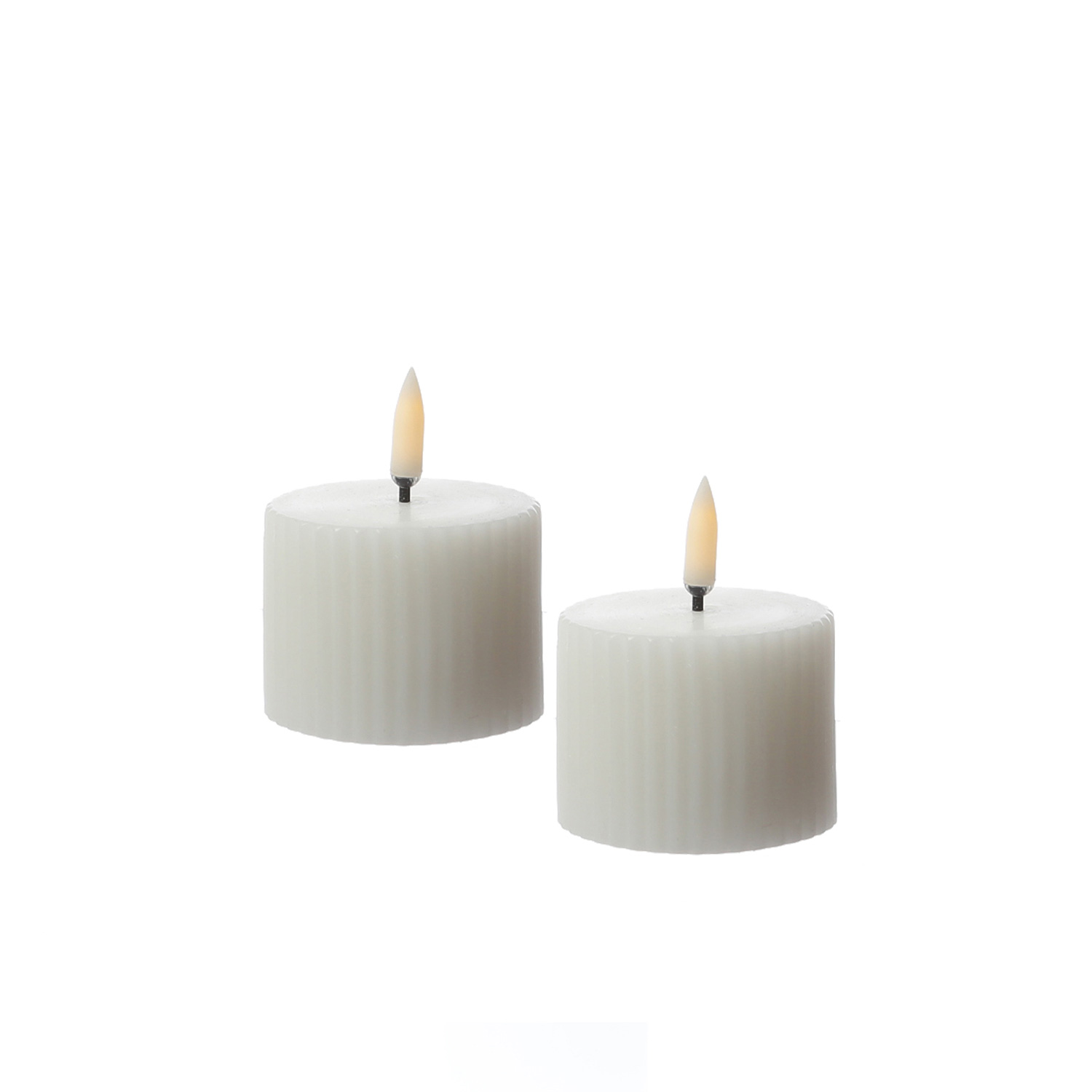 LED Mini Kerzen THEA - mit Rillen - Echtwachs - D: 5,8cm - H: 4,5cm - Timer - weiß - 2er Set LED Mini Kerzen THEA - mit Rillen - Echtwachs - D: 5,8cm - H: 4,5cm - Timer - weiß - 2er Set