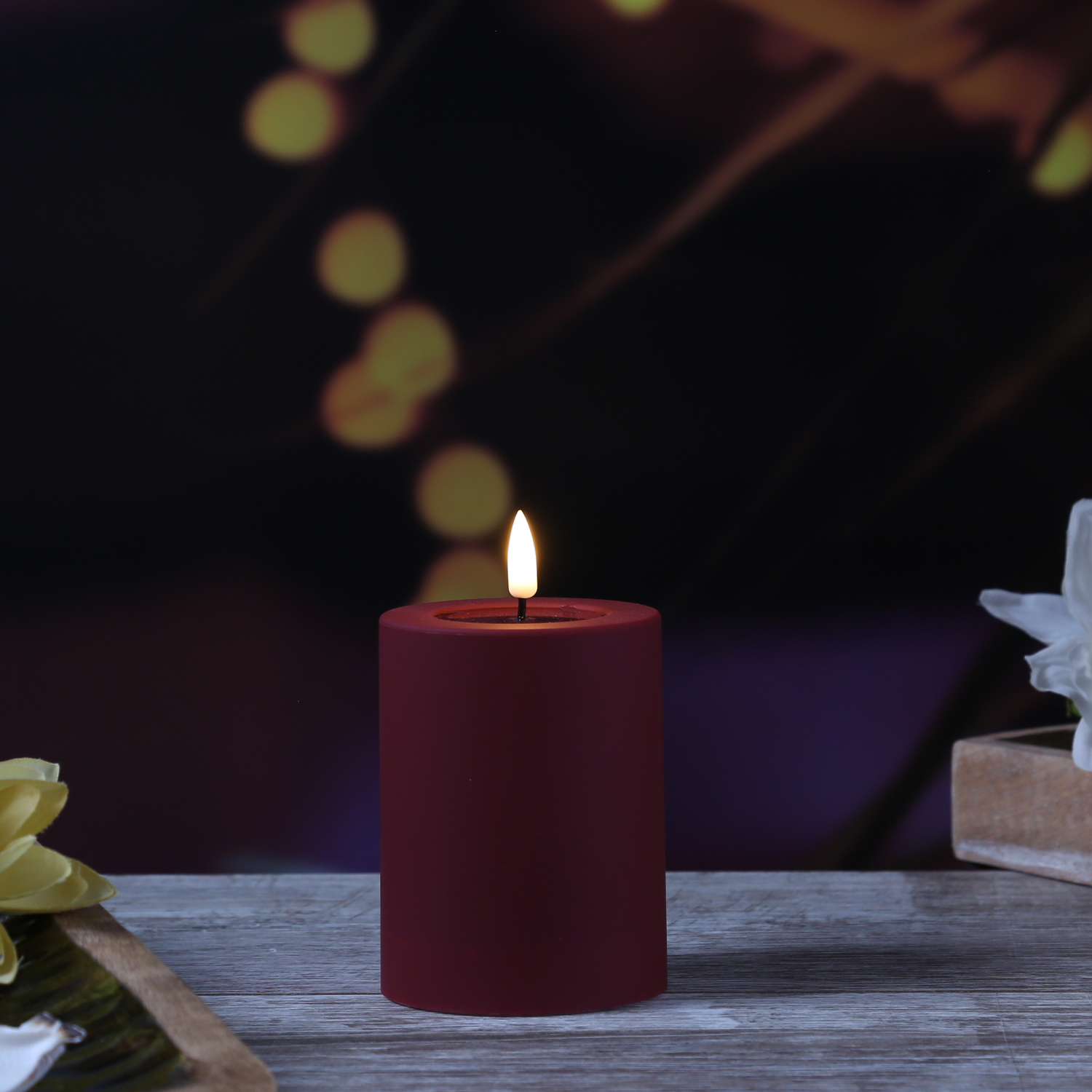 LED Stumpenkerze MIA - Kunststoff - realistische 3D Flamme - H: 10cm - f. Außen - bordeaux/dunkelrot LED Stumpenkerze MIA - Kunststoff - realistische 3D Flamme - H: 10cm - f. Außen - bordeaux/dunkelrot