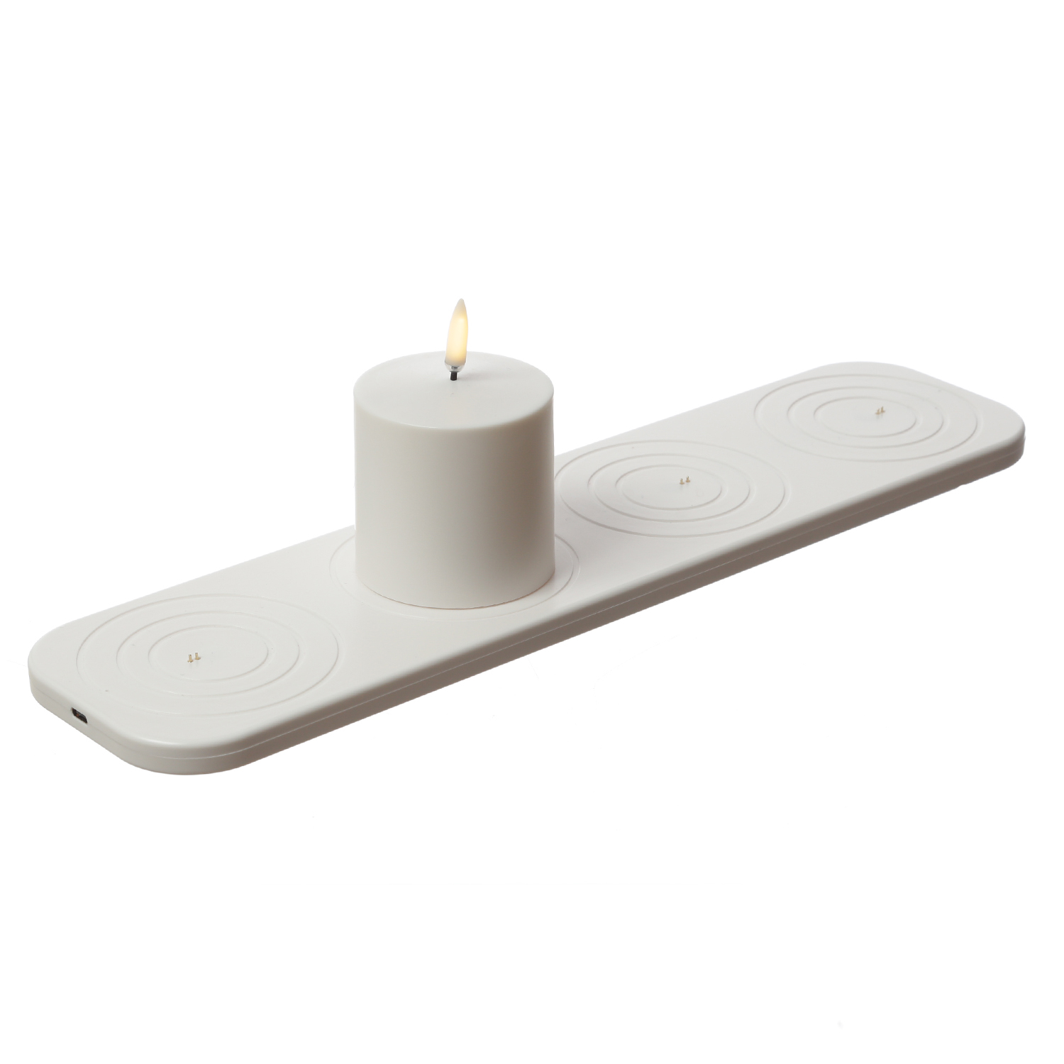 LED Kerze - wiederaufladbare LED Stumpenkerze mit Ladestation - 6,8cm x 6,8cm - Timer - Innen/Außen
