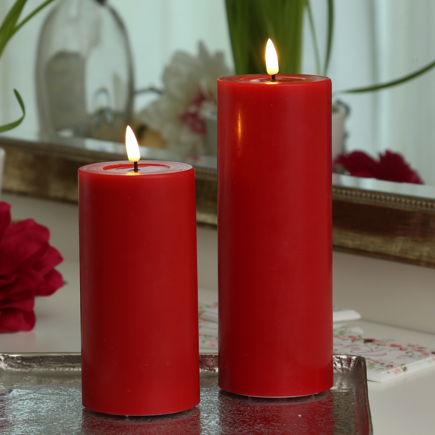 LED Stumpenkerze MIA - Echtwachs - realistische 3D Flamme - H: 20cm - D: 7,5cm - rot