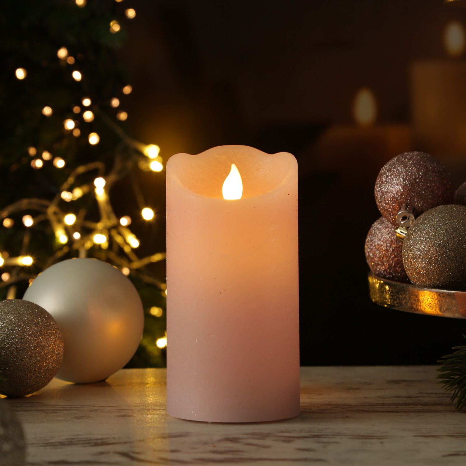 LED Kerze mit beweglicher Flamme - Rustik-Optik - Echtwachs - Timer - H: 15cm - D: 7,5cm