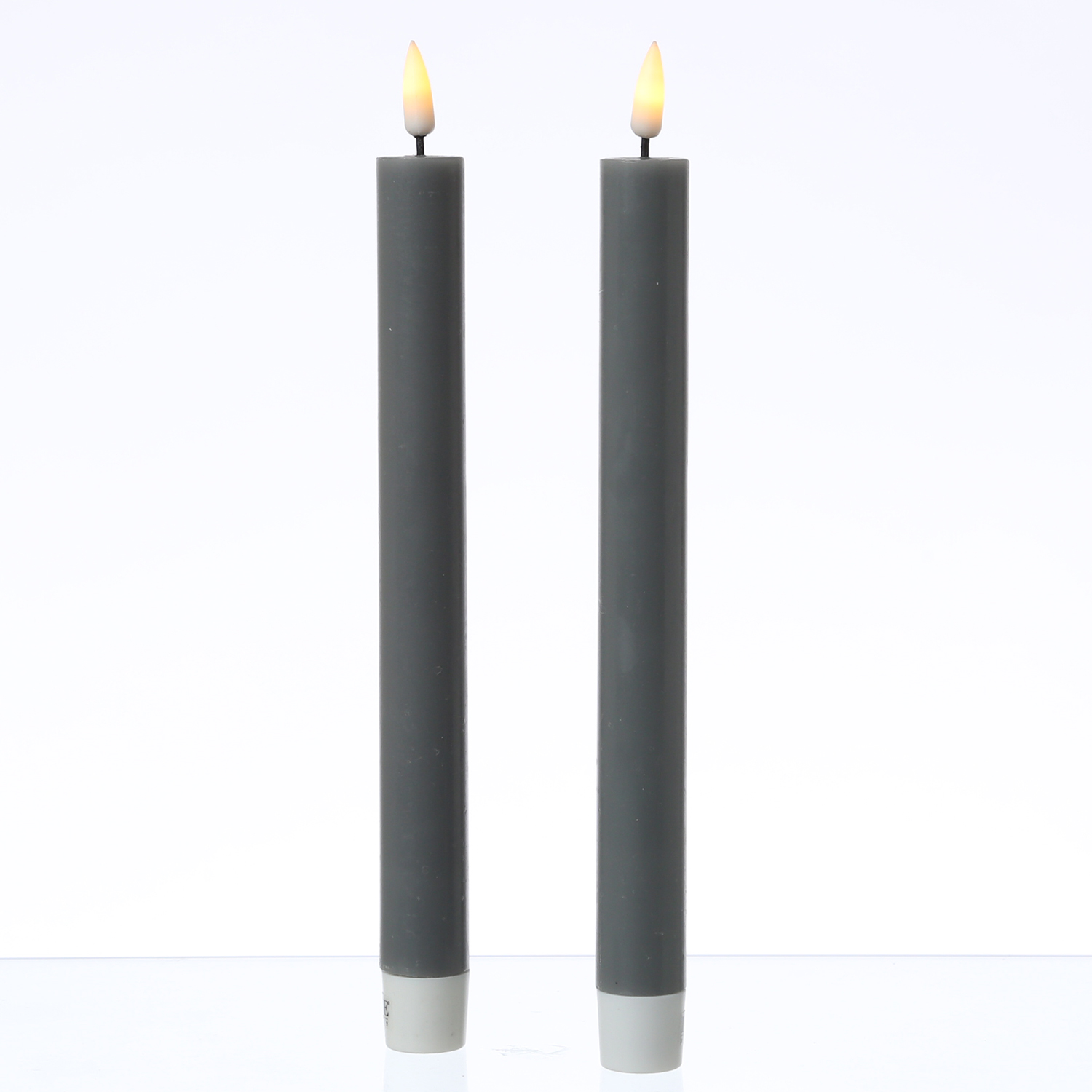 LED Stabkerzen MIA - Echtwachs - realistische 3D Flamme - H: 24cm - Batteriebetrieb - grau - 2 Stk. LED Stabkerzen MIA - Echtwachs - realistische 3D Flamme - H: 24cm - Batteriebetrieb - grau - 2 Stk.