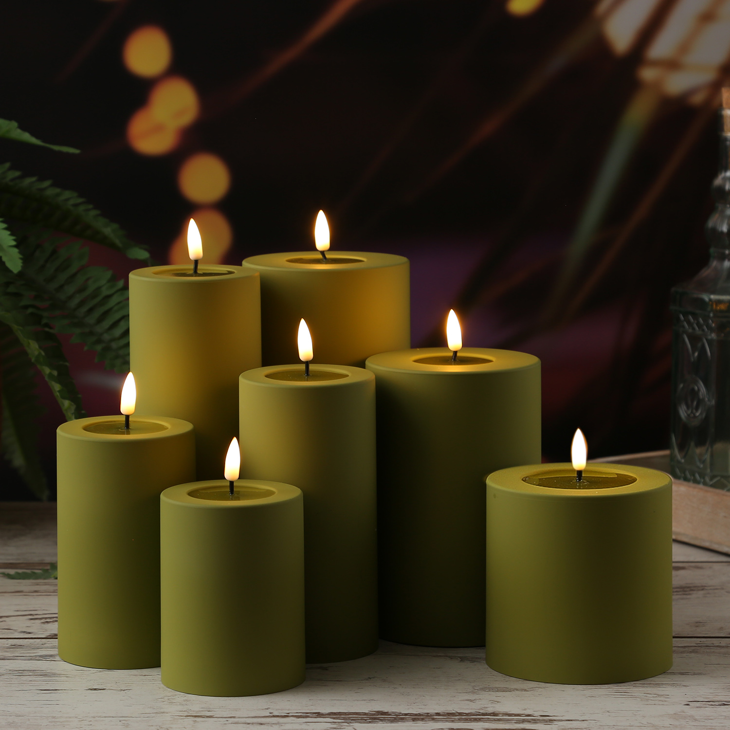 LED Stumpenkerze MIA - Kunststoff - 3D Flamme - H: 10cm - D: 10cm - für Außen - olivgrün