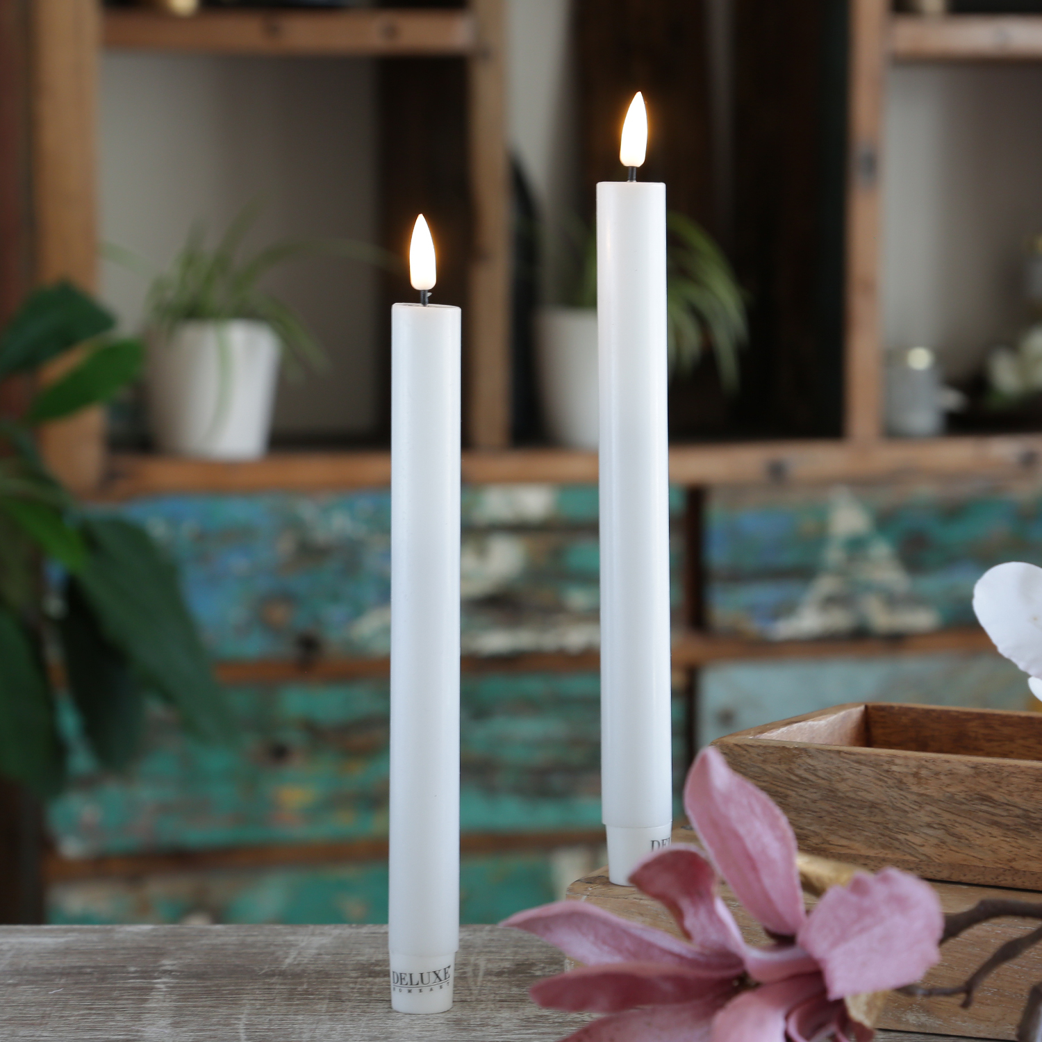 LED Stabkerzen MIA - Echtwachs - realistische 3D Flamme - H: 24cm - Batteriebetrieb - weiß - 2 Stk LED Stabkerzen MIA - Echtwachs - realistische 3D Flamme - H: 24cm - Batteriebetrieb - weiß - 2 Stk