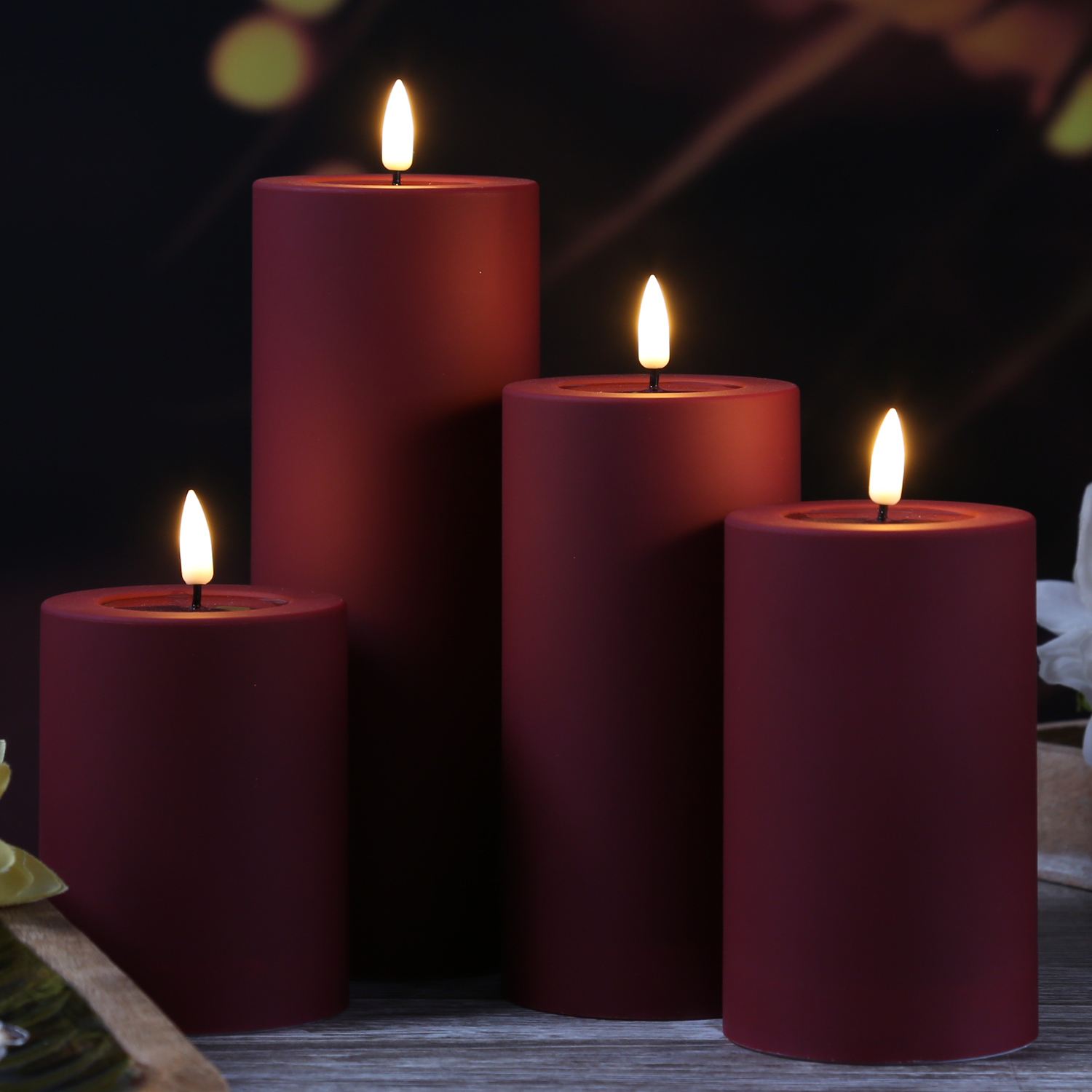 LED Stumpenkerze MIA - Kunststoff - realistische 3D Flamme - H: 12,5cm - Außen - bordeaux/dunkelrot LED Stumpenkerze MIA - Kunststoff - realistische 3D Flamme - H: 12,5cm - Außen - bordeaux/dunkelrot