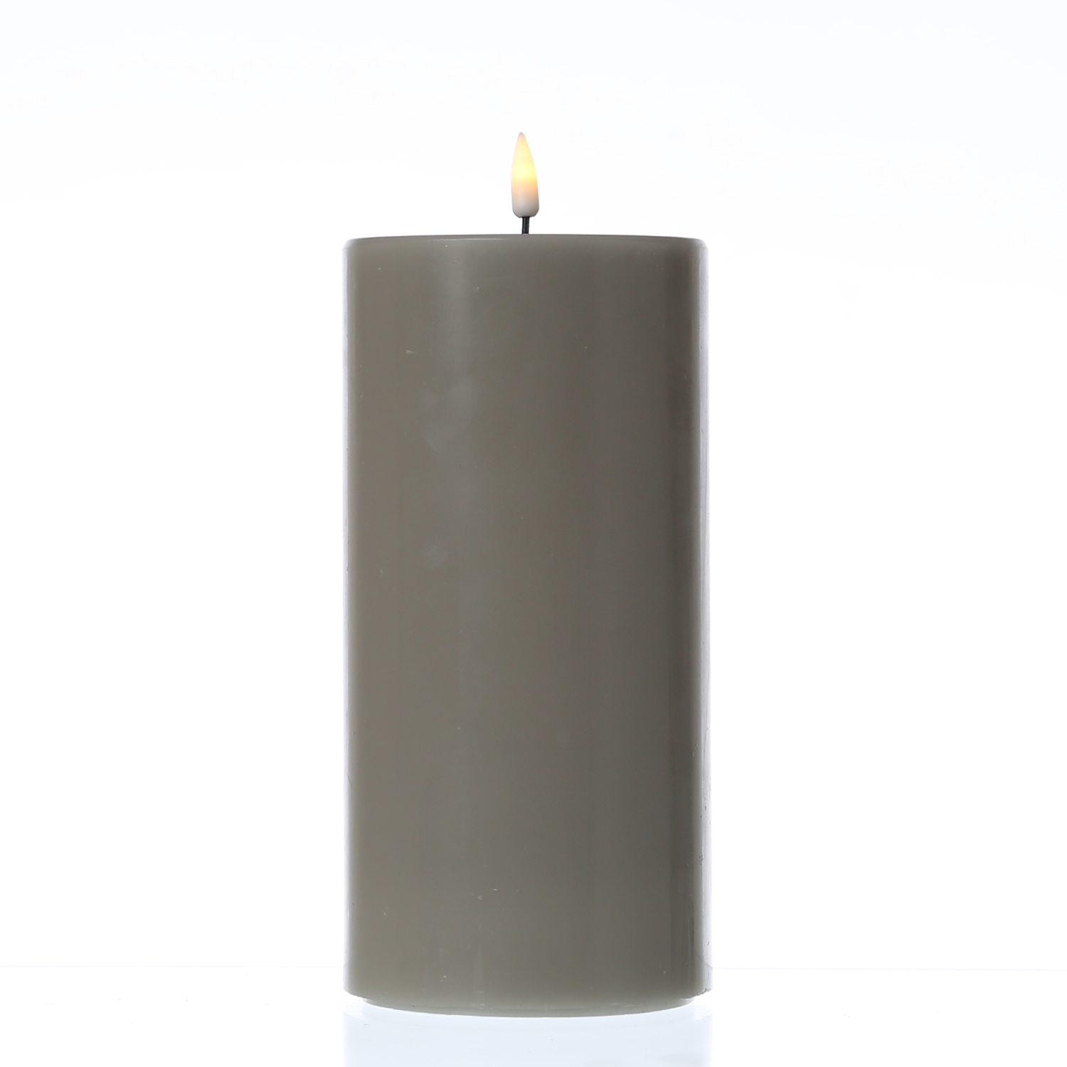 LED Stumpenkerze MIA - Echtwachs - realistische 3D Flamme - H: 20cm - D: 10cm - sand/taupe