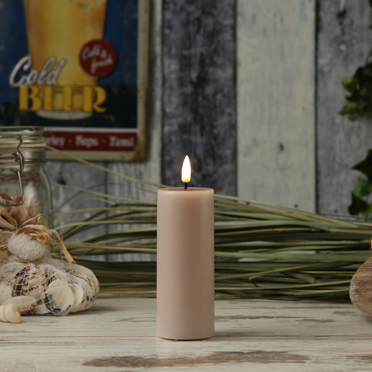 LED Stumpenkerze MIA - Echtwachs - realistische 3D Flamme - H: 12,5cm - D: 5cm - altrosa LED Stumpenkerze MIA - Echtwachs - realistische 3D Flamme - H: 12,5cm - D: 5cm - altrosa