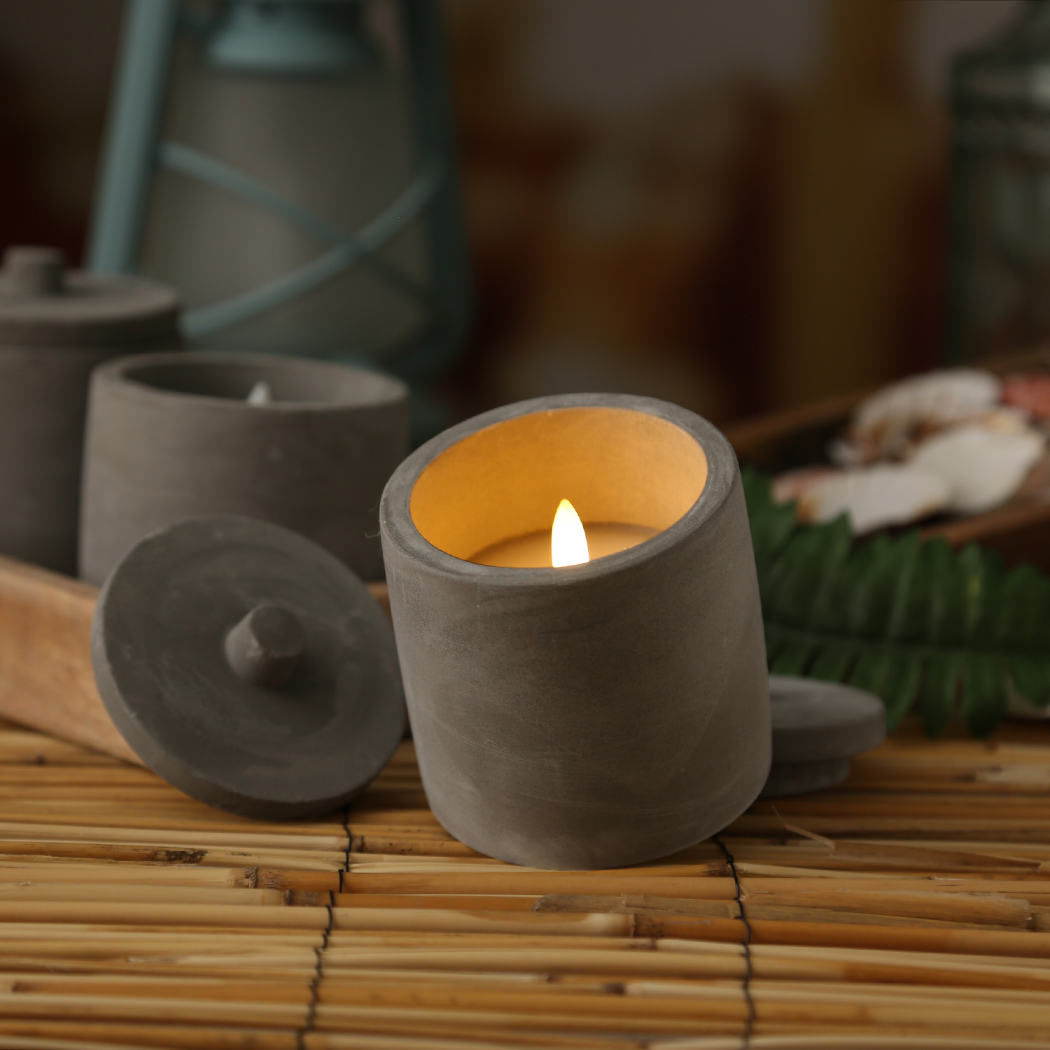 LED Kerzen im Topf - mit Deckel - Betonoptik - Timer - H: 10cm D: 8cm - grau - 3er Set LED Kerzen im Topf - mit Deckel - Betonoptik - Timer - H: 10cm D: 8cm - grau - 3er Set