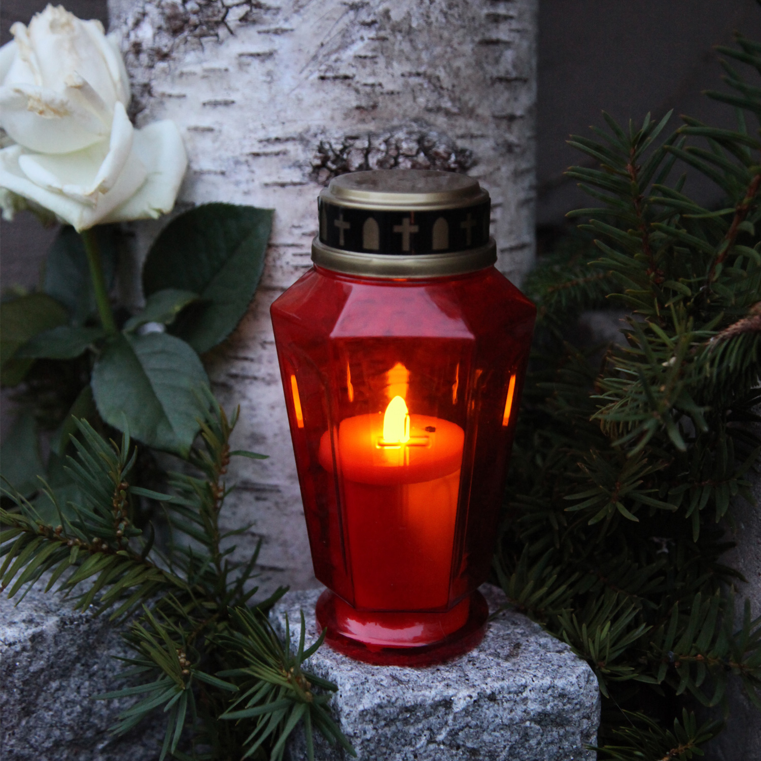 LED Grablicht Serene - Grabkerze - warmweiße LED - H: 15,5cm - 1000h Leuchtdauer - rot/gold LED Grablicht Serene - Grabkerze - warmweiße LED - H: 15,5cm - 1000h Leuchtdauer - rot/gold