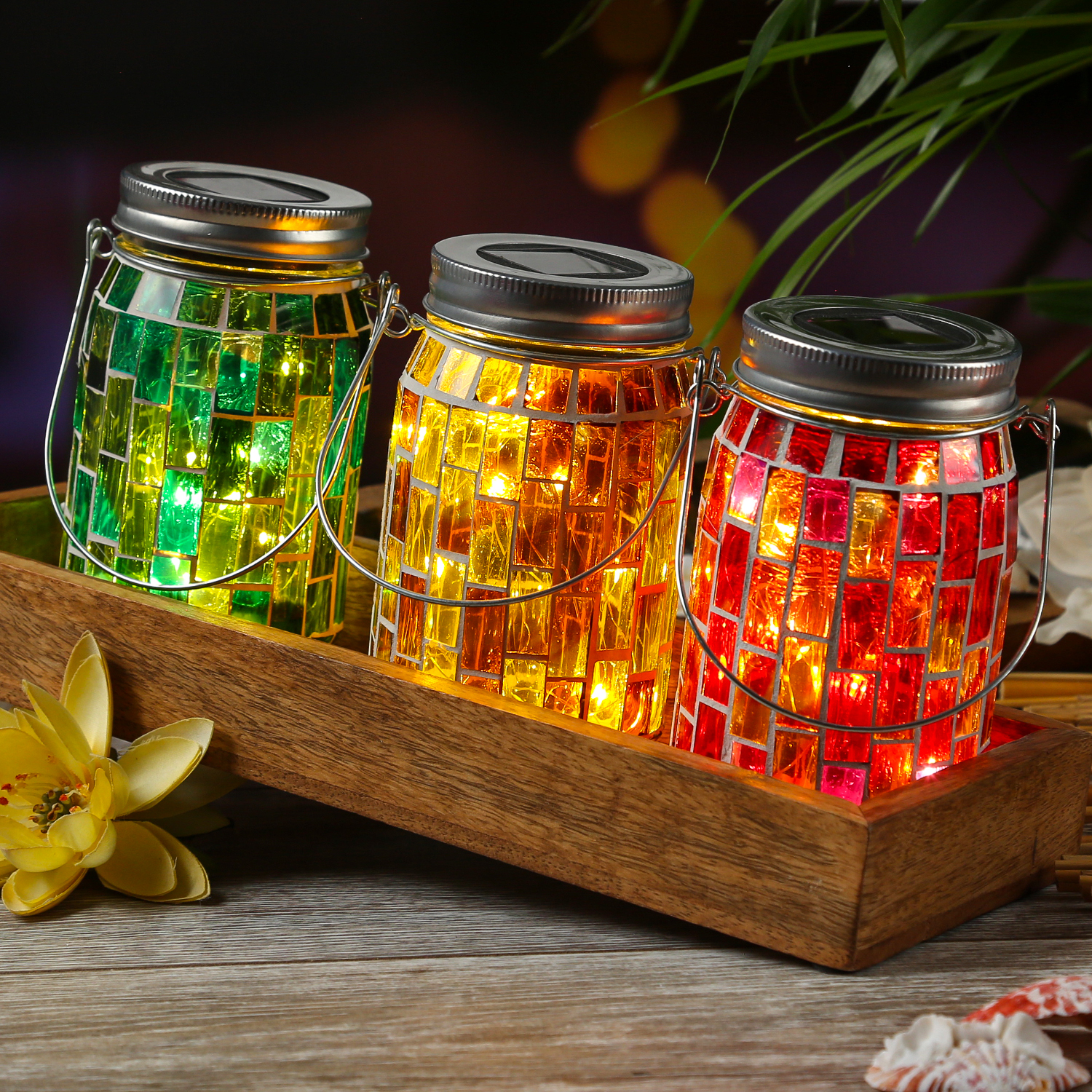 LED Solar Glas - Einmachglas mit Mosaiksteinchen - mit Henkel - H: 13,5cm - Lichtsensor - rot LED Solar Glas - Einmachglas mit Mosaiksteinchen - mit Henkel - H: 13,5cm - Lichtsensor - rot