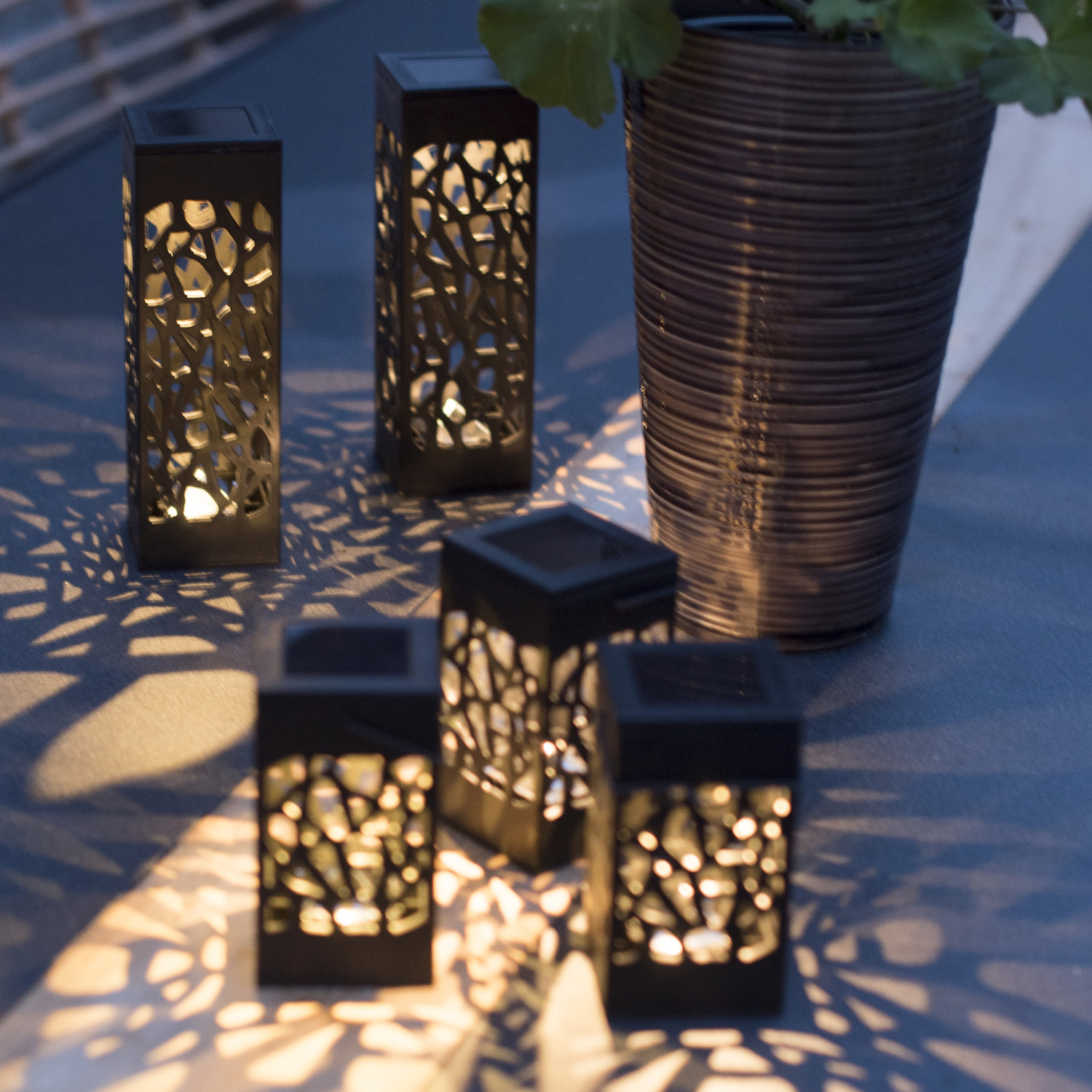 LED Solar Laternen Izola - zum Hängen o. Stellen - warmweiße LED - H: 11cm - Lichtsensor - 3er Set