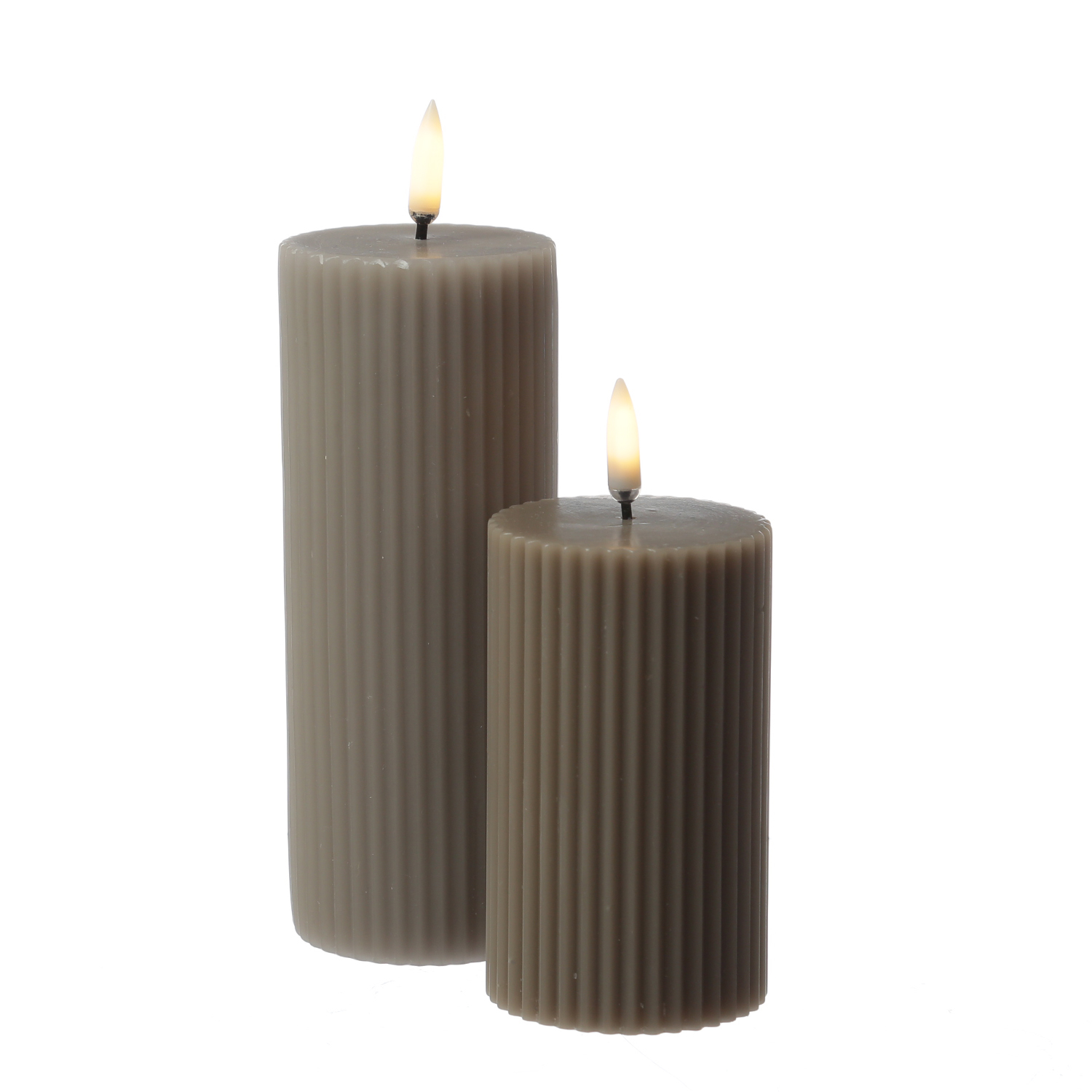 LED Kerze THEA - mit Rillen - Echtwachs - 3D Flamme - D: 5,8cm - H: 10,1cm - Timer - sand/taupe