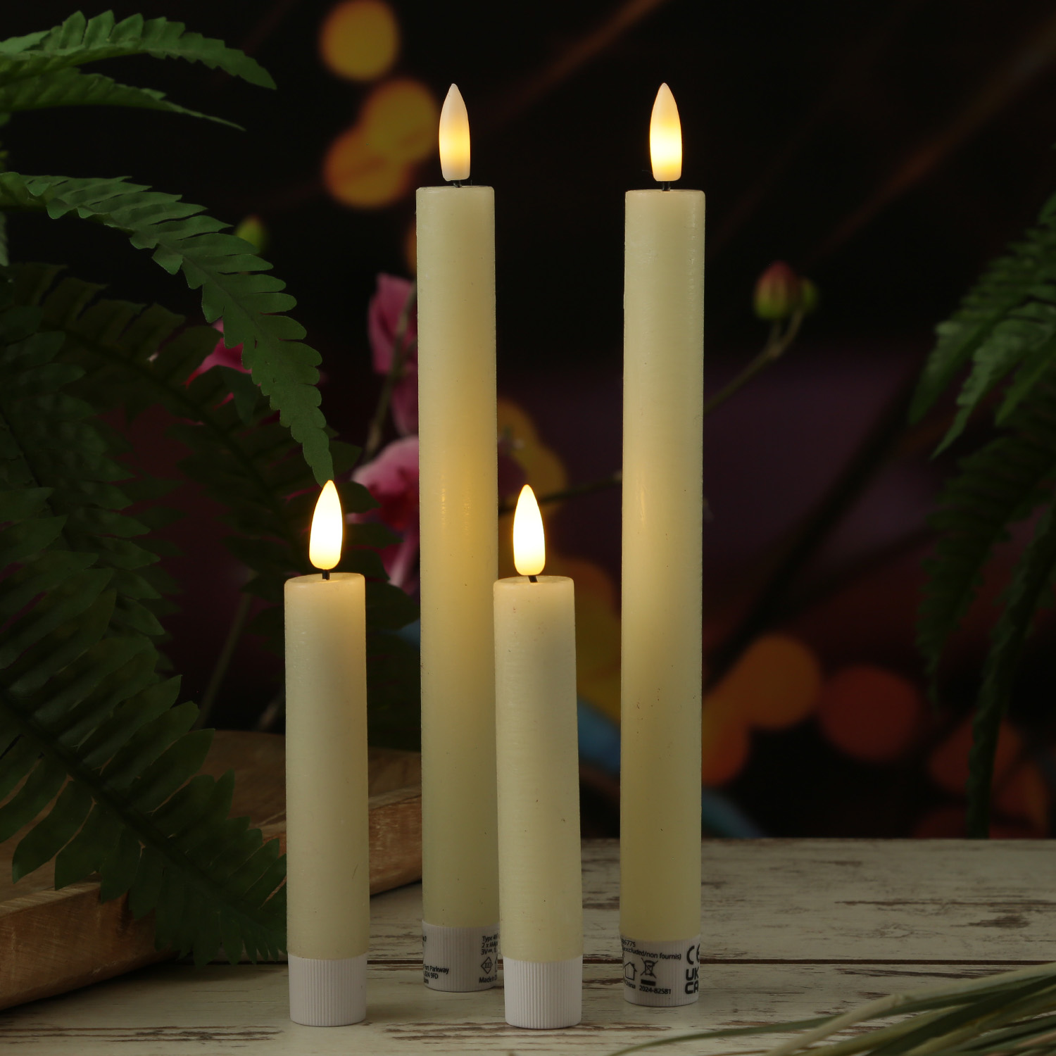 LED Stabkerzen LINA - Rustik-Optik - Echtwachs - 3D Flamme - H: 24cm - Timer - creme - 2er Set LED Stabkerzen LINA - Rustik-Optik - Echtwachs - 3D Flamme - H: 24cm - Timer - creme - 2er Set