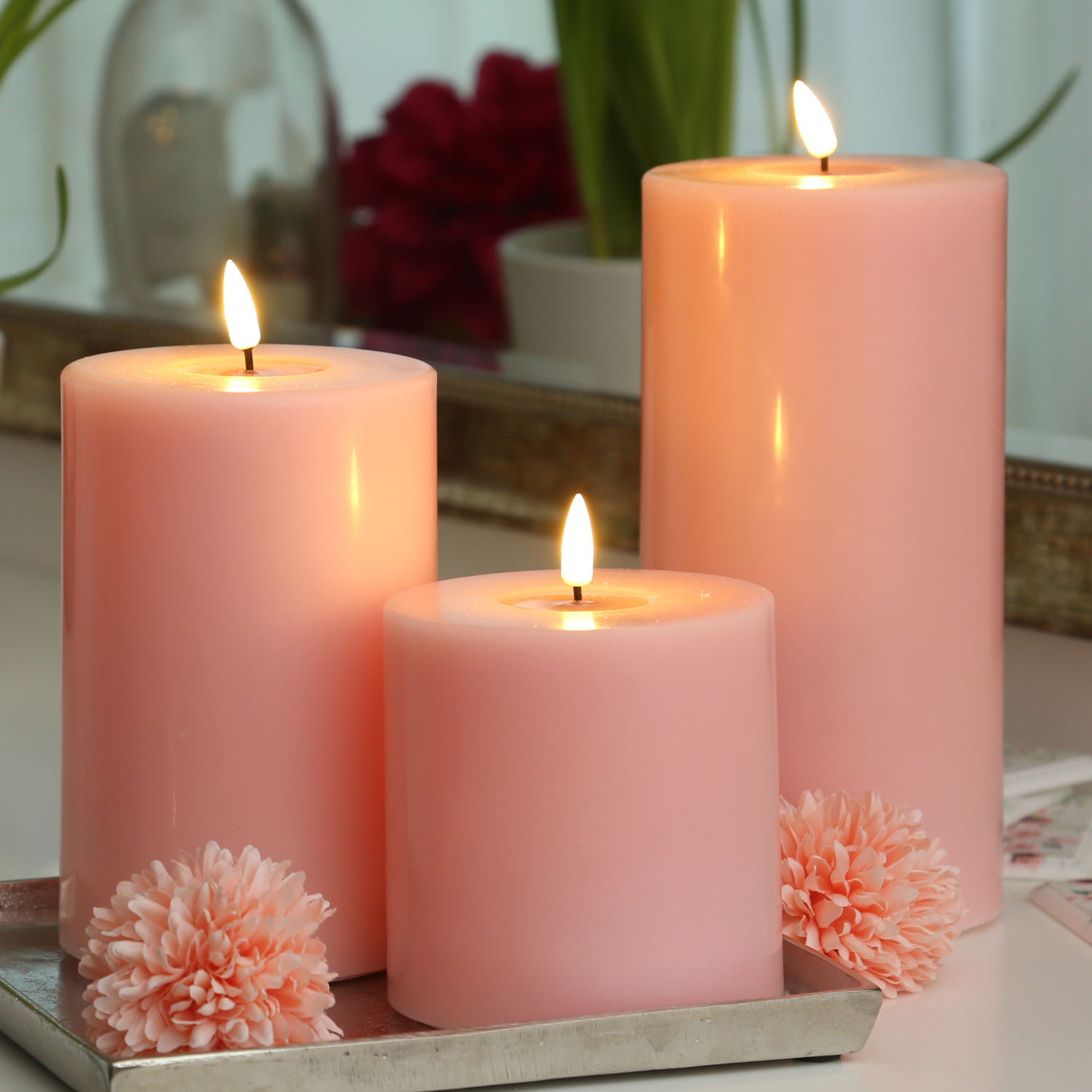 LED Stumpenkerze MIA - Echtwachs - realistische 3D Flamme - H: 15cm - D: 10cm - Batterie - rosa