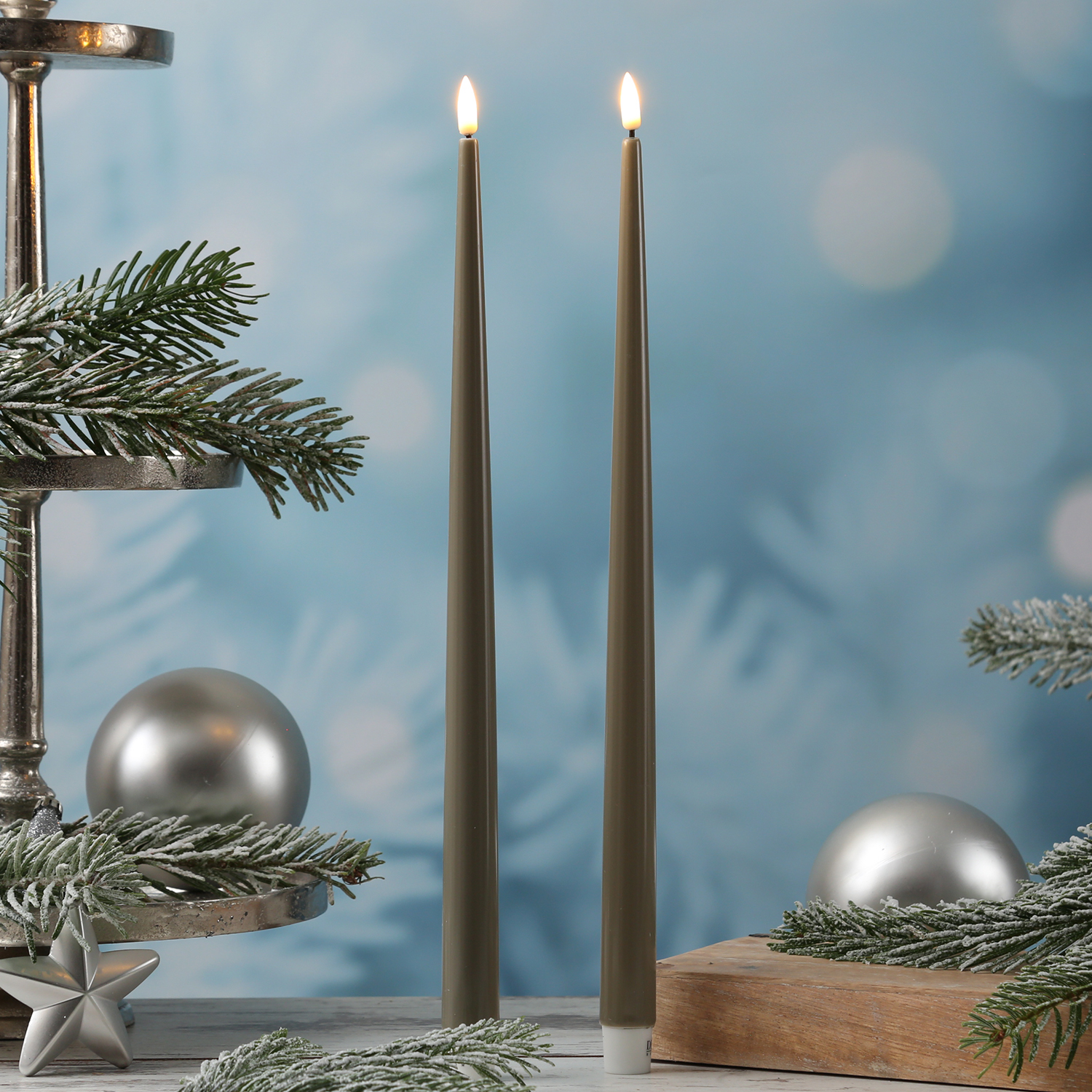 LED Stabkerzen ELLA - Echtwachs - realistische 3D Flamme - H: 38cm - sand/taupe - 2 Stück LED Stabkerzen ELLA - Echtwachs - realistische 3D Flamme - H: 38cm - sand/taupe - 2 Stück