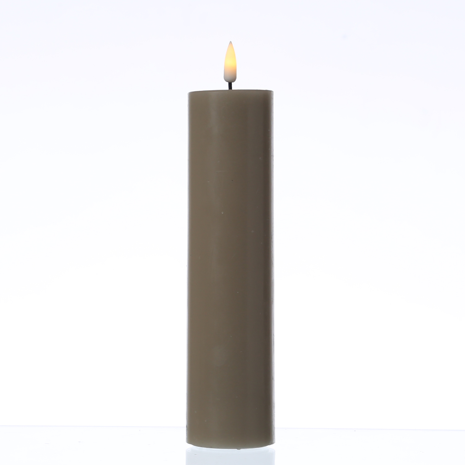 LED Stumpenkerze MIA - Echtwachs - realistische 3D Flamme - H: 20cm - D: 5cm - sand/taupe LED Stumpenkerze MIA - Echtwachs - realistische 3D Flamme - H: 20cm - D: 5cm - sand/taupe