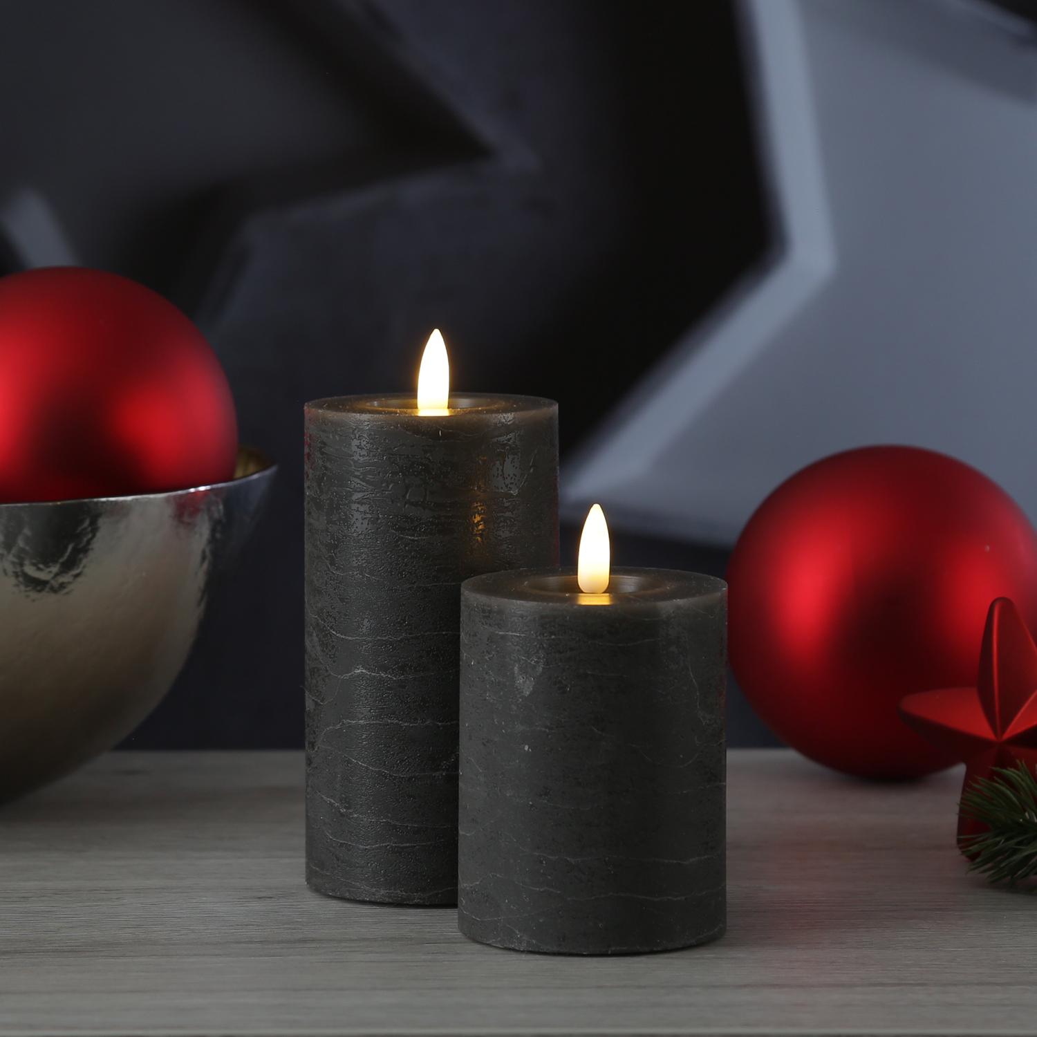 LED Kerze LINA - Rustik-Optik - Echtwachs - 3D Flamme - H: 15cm - D: 7cm - Batterie - Timer - grau LED Kerze LINA - Rustik-Optik - Echtwachs - 3D Flamme - H: 15cm - D: 7cm - Batterie - Timer - grau