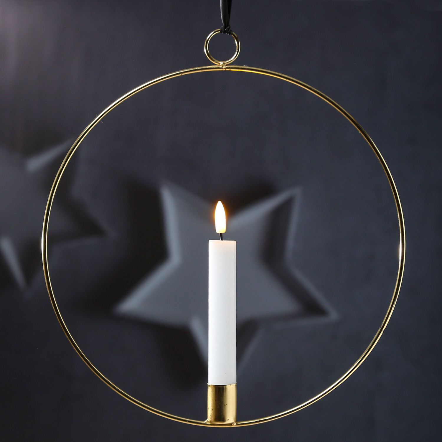 Dekoring mit LED Kerze - Fensterdeko zum Hängen - D- 28-5cm - Timer - Batterie - gold