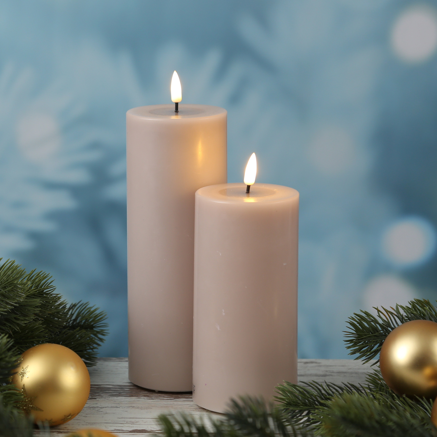 LED Stumpenkerze MIA - Echtwachs - realistische 3D Flamme - H: 15cm - D: 7,5cm - altrosa LED Stumpenkerze MIA - Echtwachs - realistische 3D Flamme - H: 15cm - D: 7,5cm - altrosa