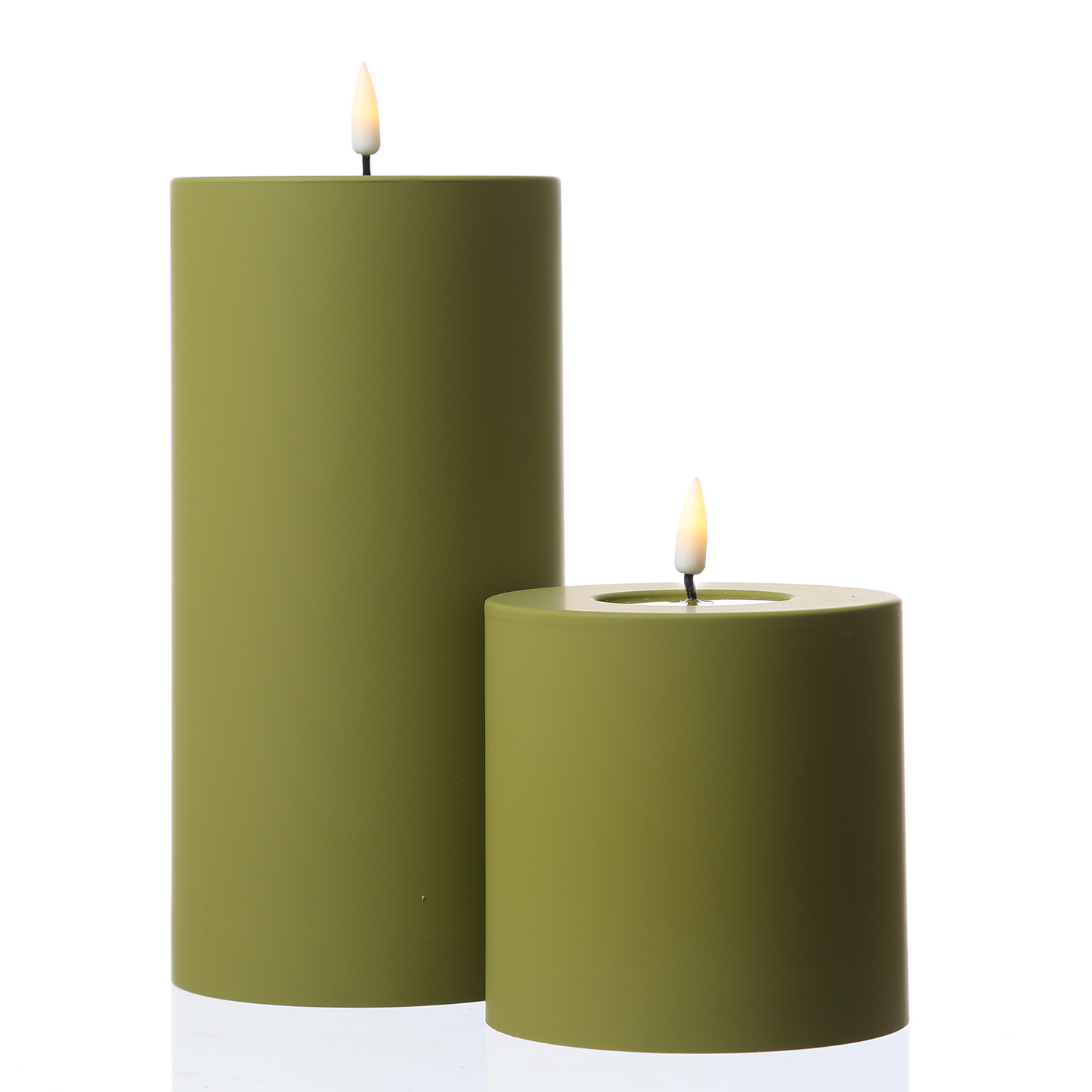 LED Stumpenkerze MIA - Kunststoff - 3D Flamme - H: 10cm - D: 10cm - für Außen - olivgrün