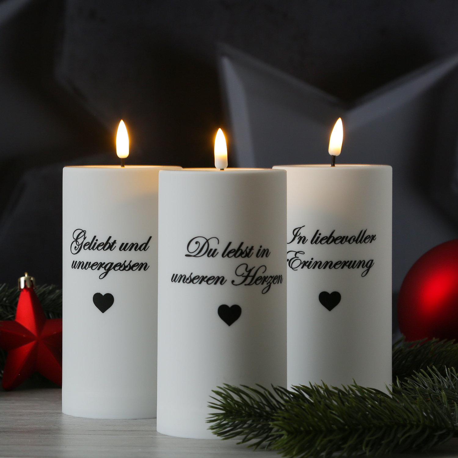 LED Grabkerze MIA - mit Schrift - Grablicht - 3D Flamme - H: 12,5cm - D: 7,5cm - weiß - für Außen