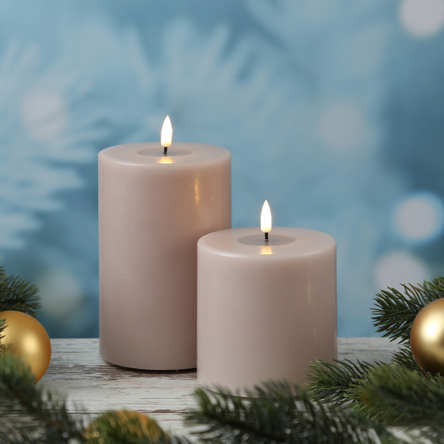 LED Stumpenkerze MIA - Echtwachs - realistische 3D Flamme - H: 15cm - D: 10cm - altrosa LED Stumpenkerze MIA - Echtwachs - realistische 3D Flamme - H: 15cm - D: 10cm - altrosa