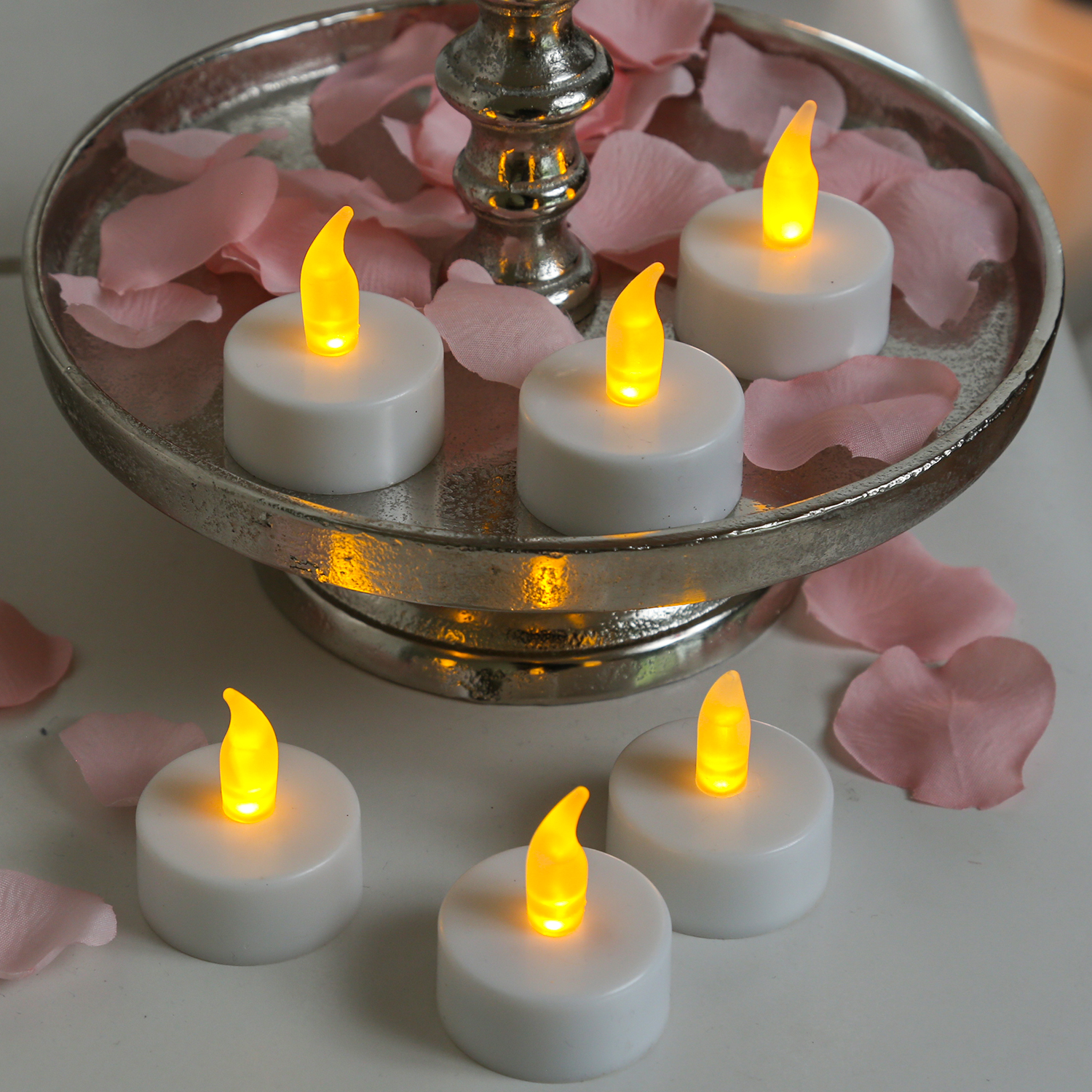 LED Teelichter - gelb flackernde Flamme - mit Fernbedienung - D: 3,8cm - weiß - 6er Set LED Teelichter - gelb flackernde Flamme - mit Fernbedienung - D: 3,8cm - weiß - 6er Set