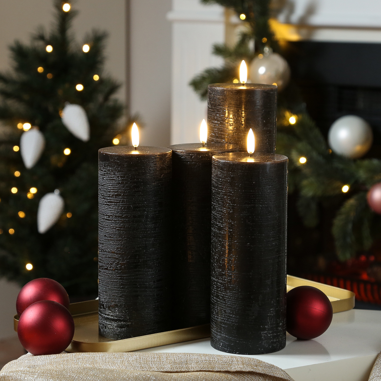 LED Kerzenset PIA - Rustik-Optik - H: 20cm - inkl. Batterien und Fernbedienung - schwarz - 4er Set LED Kerzenset PIA - Rustik-Optik - H: 20cm - inkl. Batterien und Fernbedienung - schwarz - 4er Set