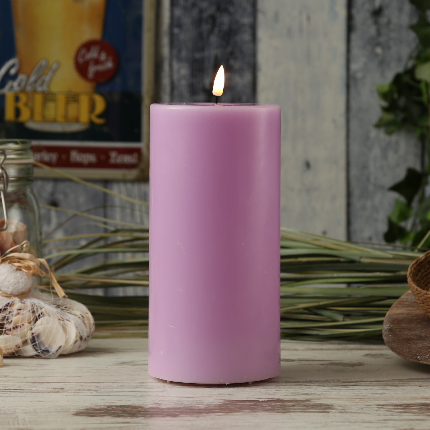 LED Stumpenkerze MIA - Echtwachs - realistische 3D Flamme - H: 20cm - D: 10cm - lavendel LED Stumpenkerze MIA - Echtwachs - realistische 3D Flamme - H: 20cm - D: 10cm - lavendel