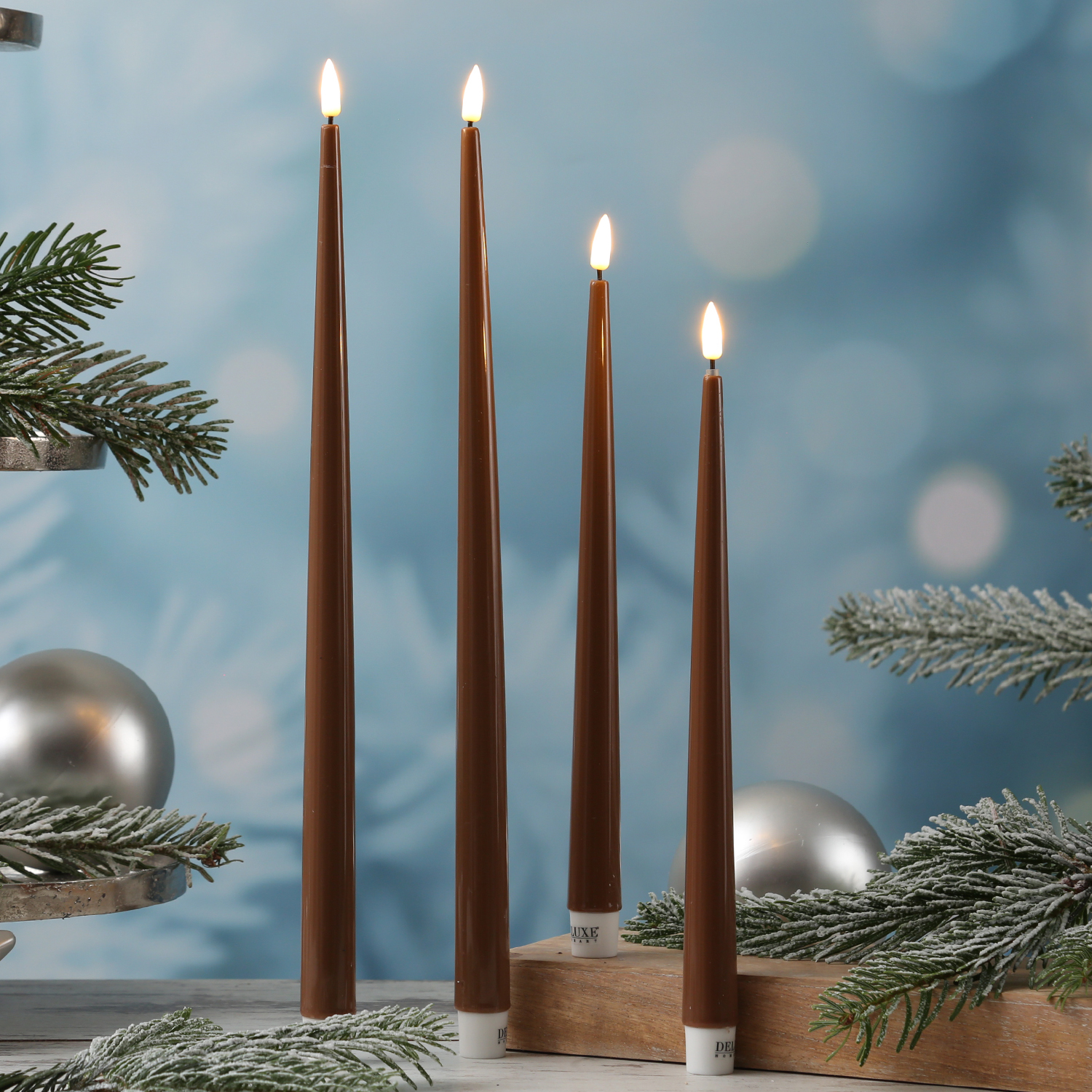 LED Stabkerzen ELLA - Echtwachs - realistische 3D Flamme - H: 28cm - karamell - 2 Stück LED Stabkerzen ELLA - Echtwachs - realistische 3D Flamme - H: 28cm - karamell - 2 Stück