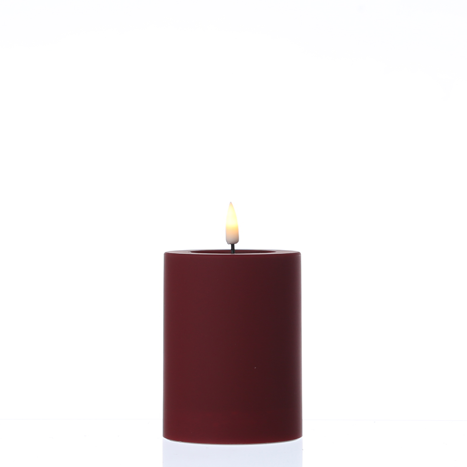 LED Stumpenkerze MIA - Kunststoff - realistische 3D Flamme - H: 10cm - f. Außen - bordeaux/dunkelrot LED Stumpenkerze MIA - Kunststoff - realistische 3D Flamme - H: 10cm - f. Außen - bordeaux/dunkelrot