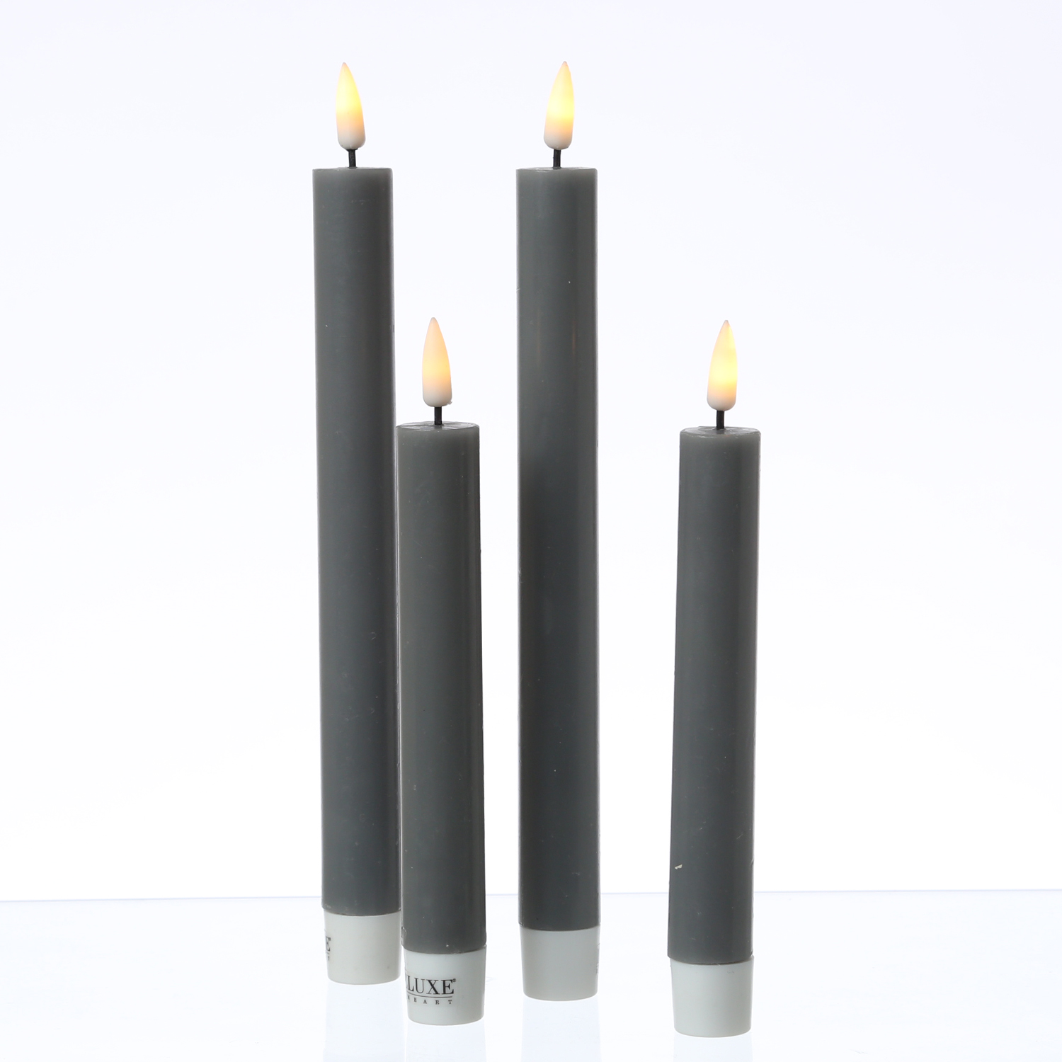 LED Stabkerzen MIA - Echtwachs - realistische 3D Flamme - H: 24cm - Batteriebetrieb - grau - 2 Stk. LED Stabkerzen MIA - Echtwachs - realistische 3D Flamme - H: 24cm - Batteriebetrieb - grau - 2 Stk.