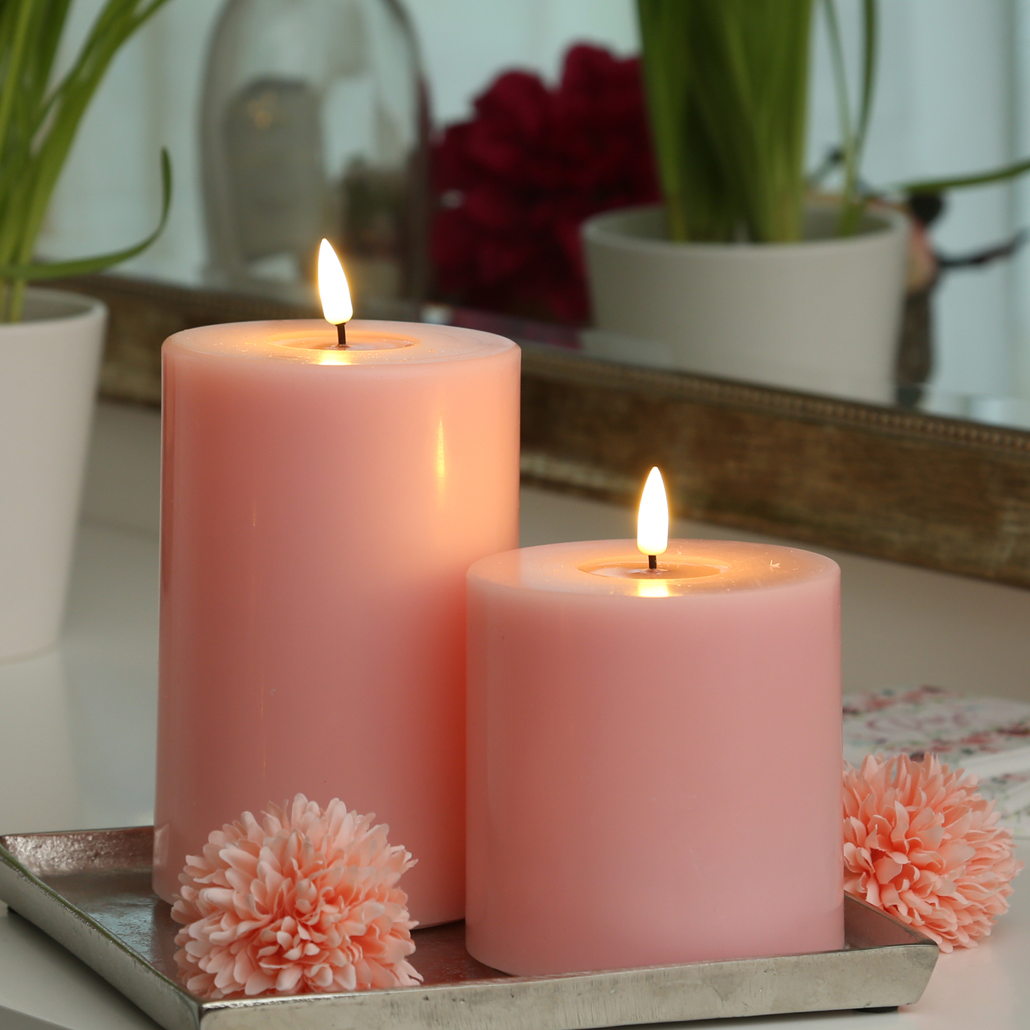 LED Stumpenkerze MIA - Echtwachs - realistische 3D Flamme - H: 15cm - D: 10cm - Batterie - rosa LED Stumpenkerze MIA - Echtwachs - realistische 3D Flamme - H: 15cm - D: 10cm - Batterie - rosa