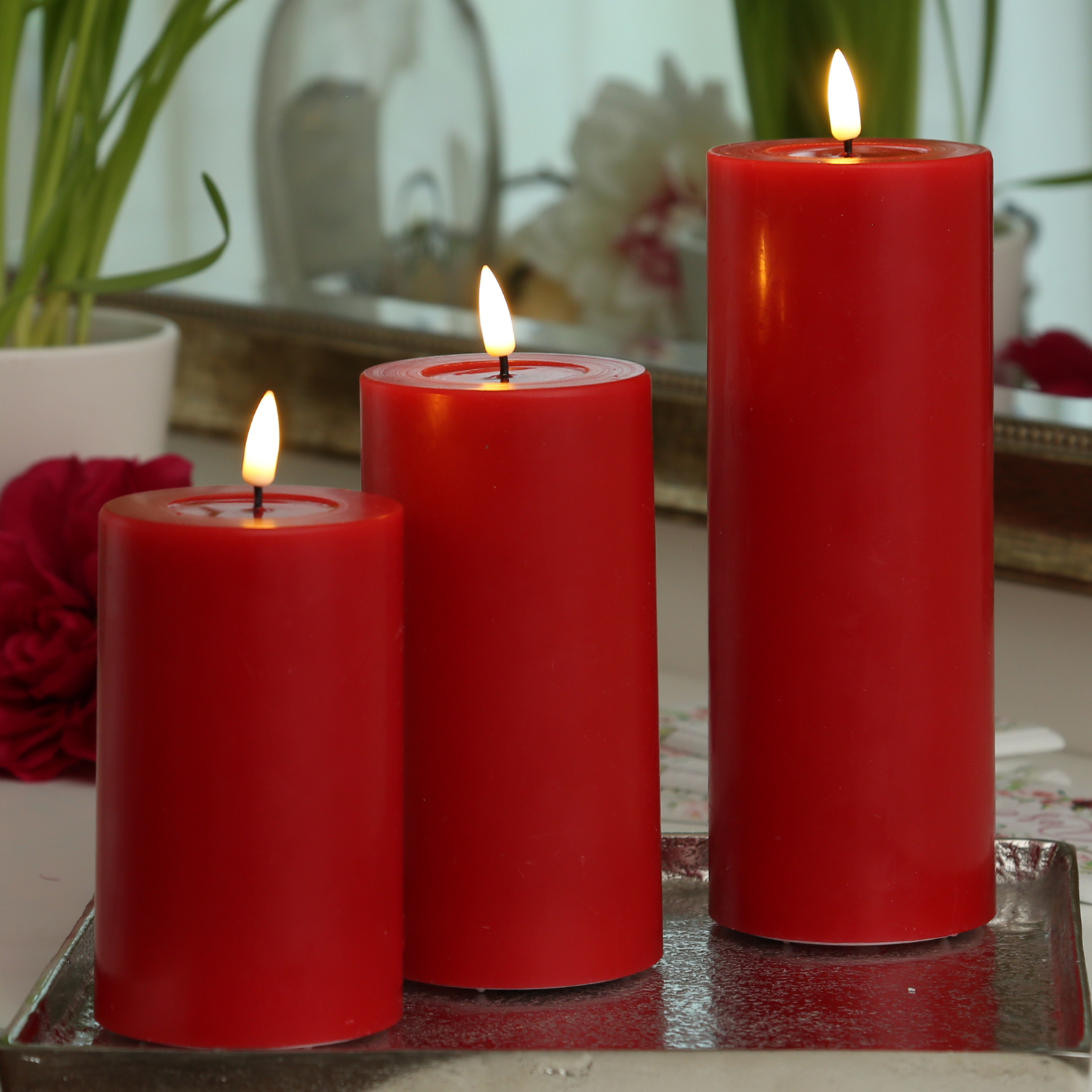 LED Stumpenkerze MIA - Echtwachs - realistische 3D Flamme - H: 20cm - D: 7,5cm - rot