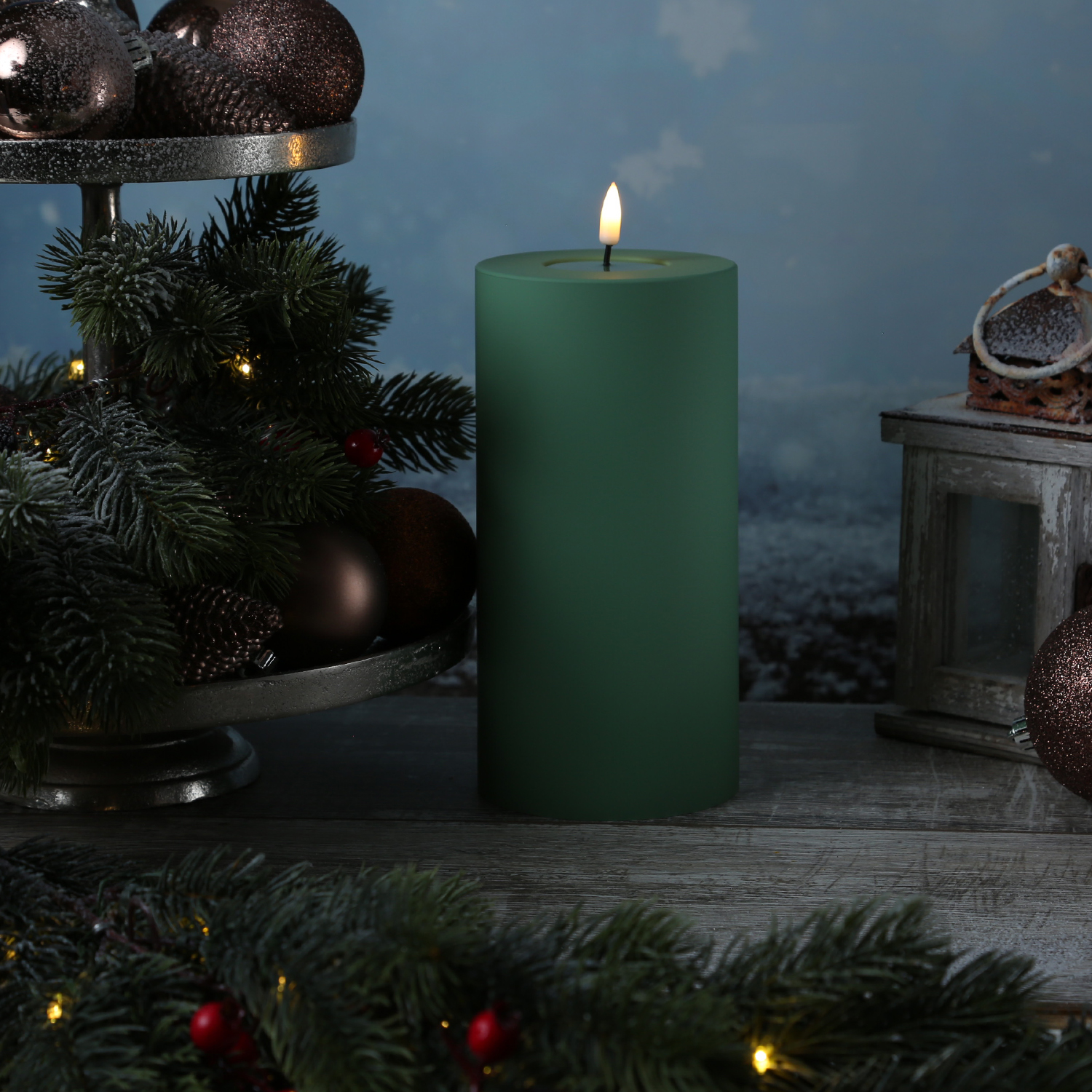 LED Stumpenkerze MIA - Kunststoff - realistische 3D Flamme - H: 20cm - f. Außen - grün LED Stumpenkerze MIA - Kunststoff - realistische 3D Flamme - H: 20cm - f. Außen - grün