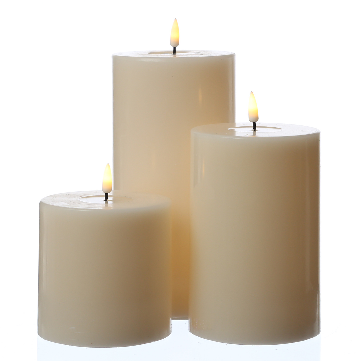LED Stumpenkerze MIA - Echtwachs - realistische 3D Flamme - H: 20cm D:10cm - Batteriebetrieb - creme LED Stumpenkerze MIA - Echtwachs - realistische 3D Flamme - H: 20cm D:10cm - Batteriebetrieb - creme