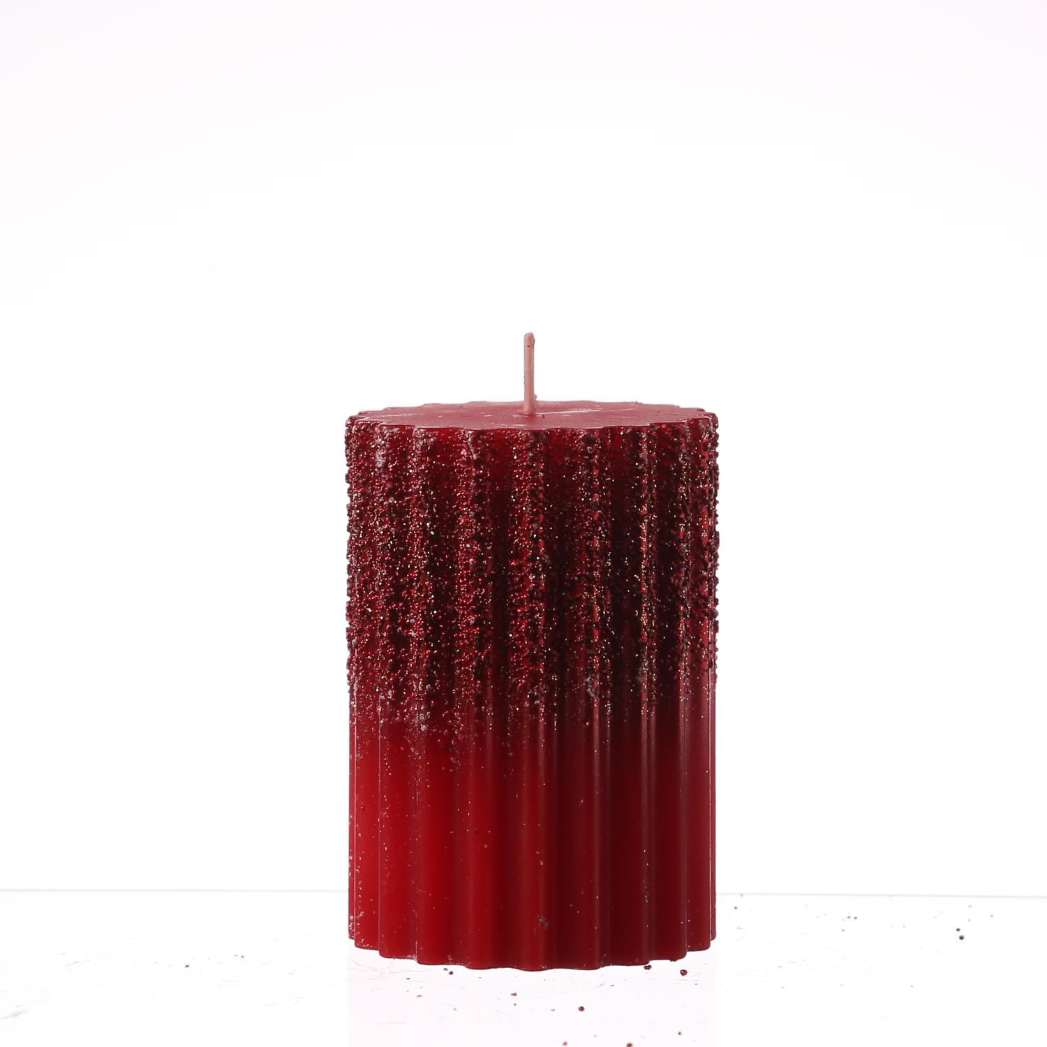 Stumpenkerze - Goldglitzer - geriffelt - H: 10cm - D: 7cm - rot Stumpenkerze - Goldglitzer - geriffelt - H: 10cm - D: 7cm - rot
