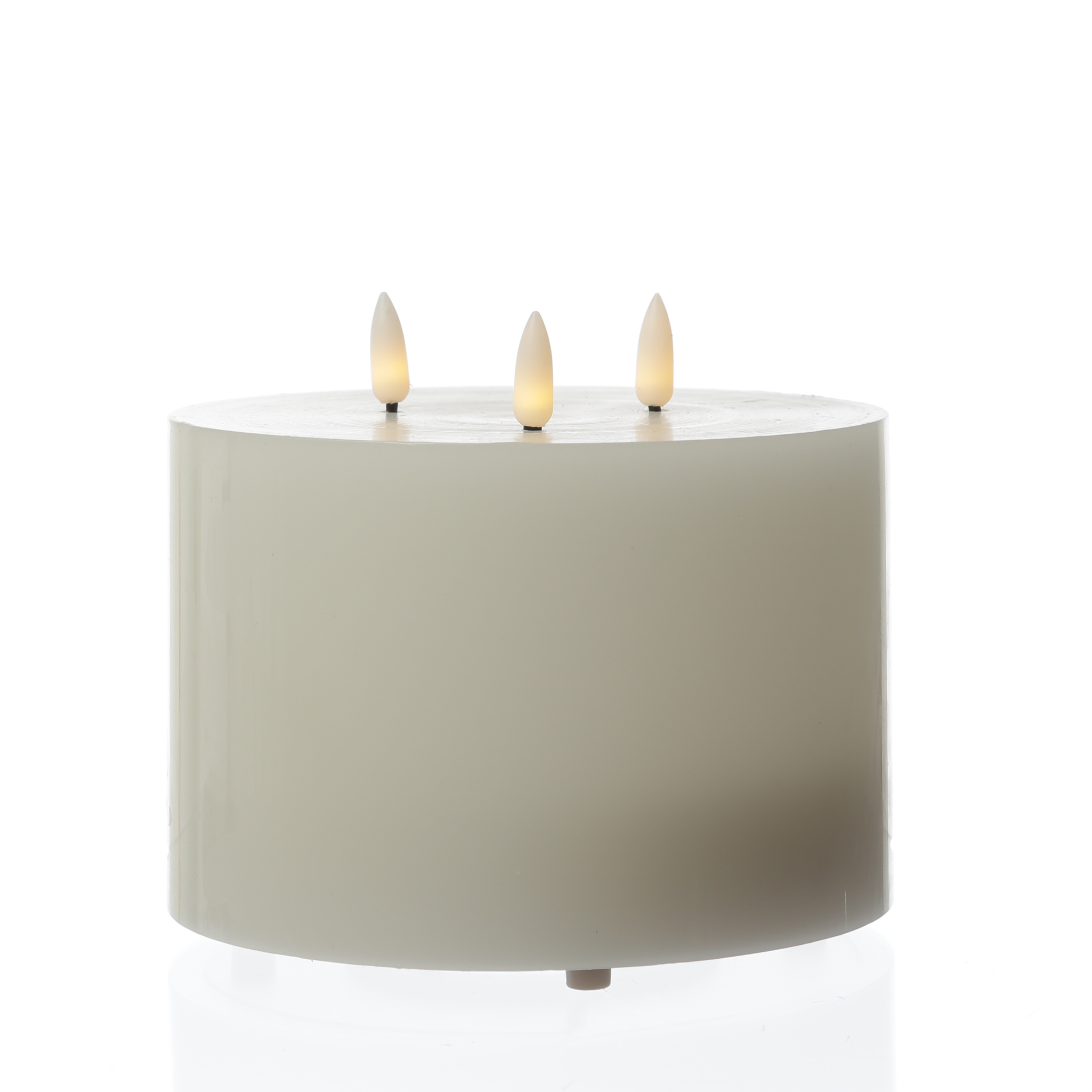 XXL LED Kerze - 3-Docht - Echtwachs - H: 13cm, D: 15cm  - Batteriebetrieb - Timer - weiß XXL LED Kerze - 3-Docht - Echtwachs - H: 13cm, D: 15cm  - Batteriebetrieb - Timer - weiß