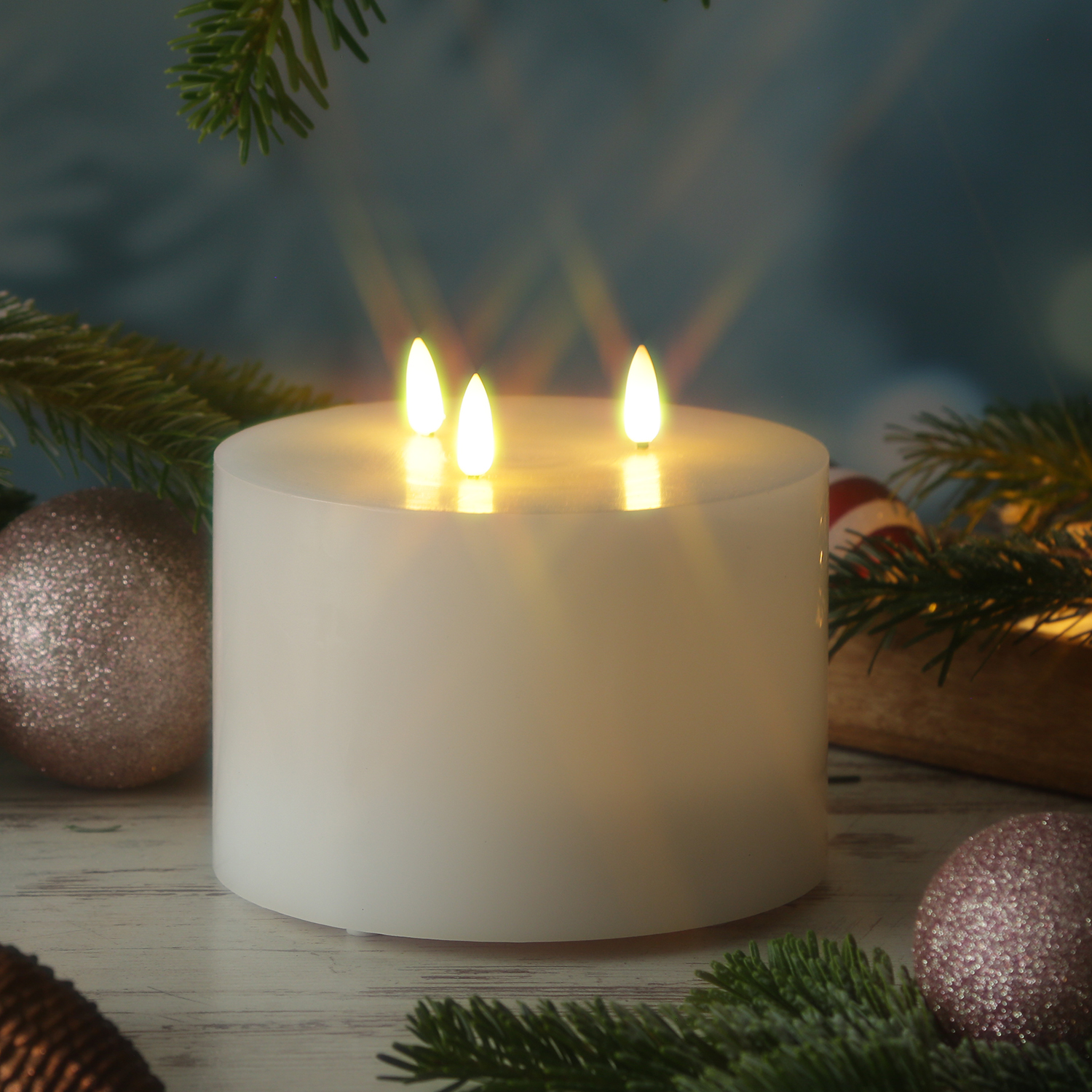 XXL LED Kerze - 3-Docht - Echtwachs - H: 13cm, D: 15cm  - Batteriebetrieb - Timer - weiß