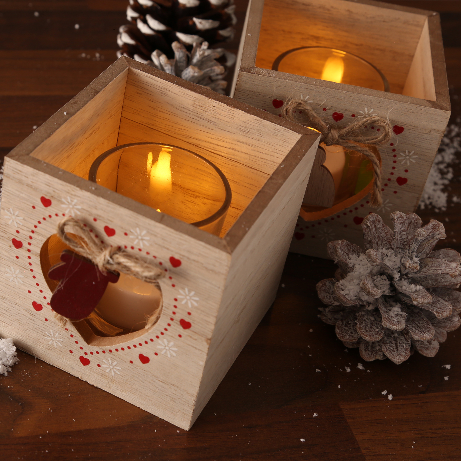 Teelichthalter HANDSCHUH IM HERZ - Windlicht - Holz - mit Glaseinsatz - H: 9cm - natur, rot Teelichthalter HANDSCHUH IM HERZ - Windlicht - Holz - mit Glaseinsatz - H: 9cm - natur, rot