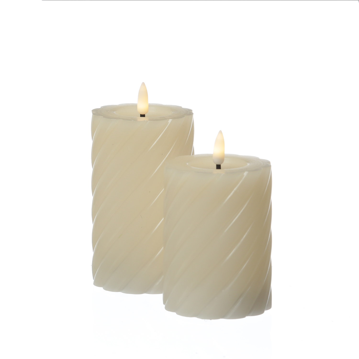 LED Stumpenkerze TWIST - Echtwachs - warmweiße 3D Flamme - H: 15cm - Batterie - Timer - creme