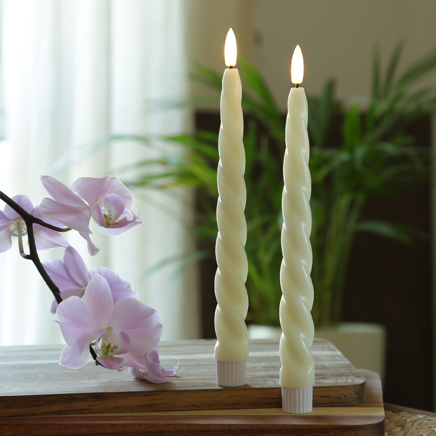 LED Stabkerzen LIV - gerillt - Echtwachs - flackernd - H: 25cm - Timer - creme